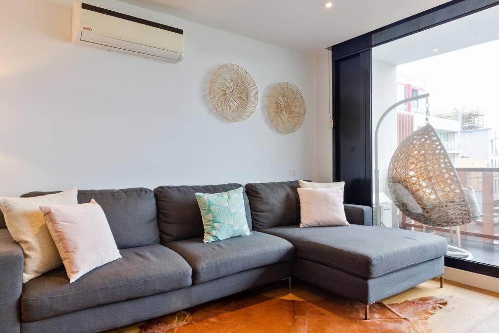 PORT MELBOURNE - A stay at the Bay