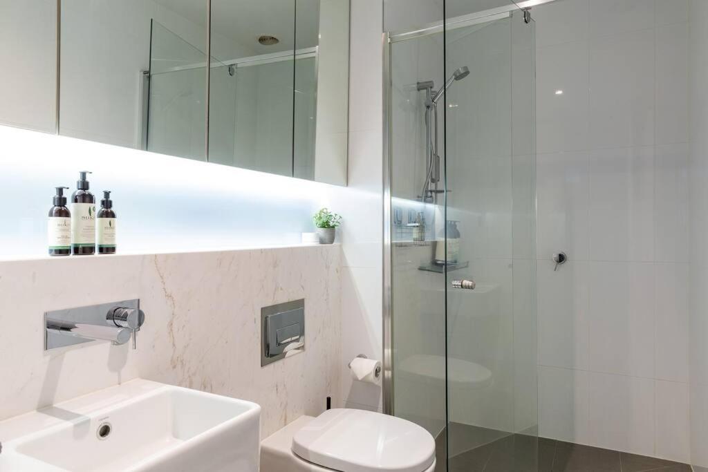 PORT MELBOURNE - A stay at the Bay
