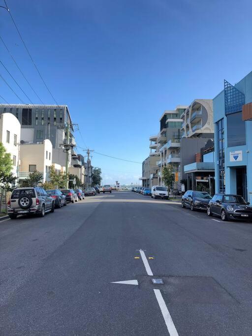 PORT MELBOURNE - A stay at the Bay
