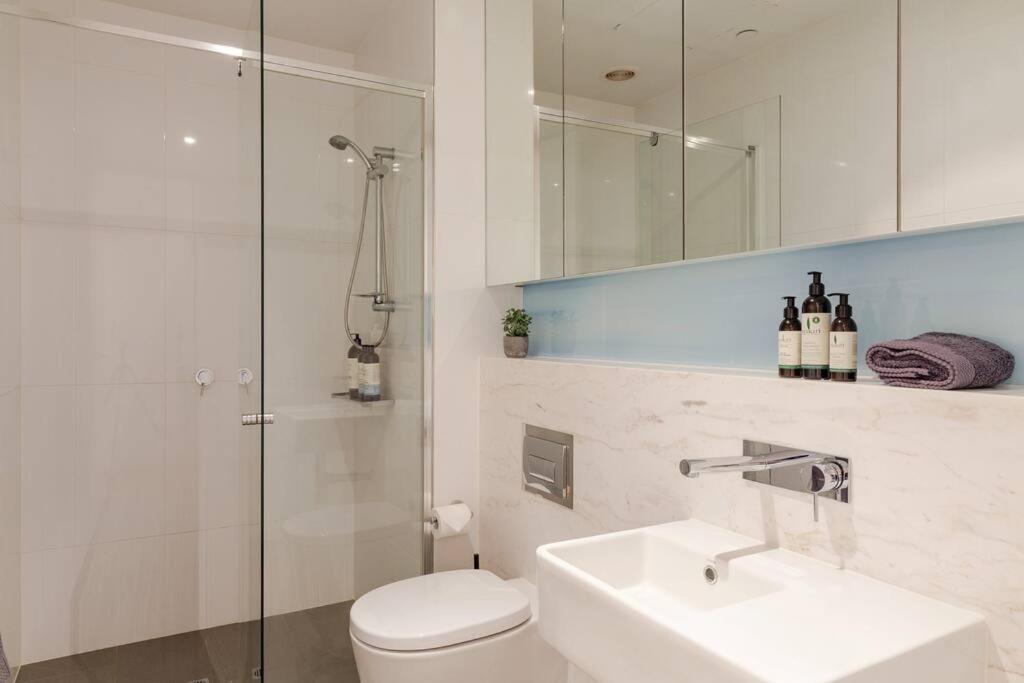 PORT MELBOURNE - A stay at the Bay