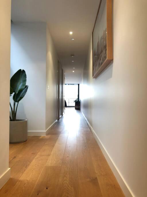 PORT MELBOURNE - A stay at the Bay