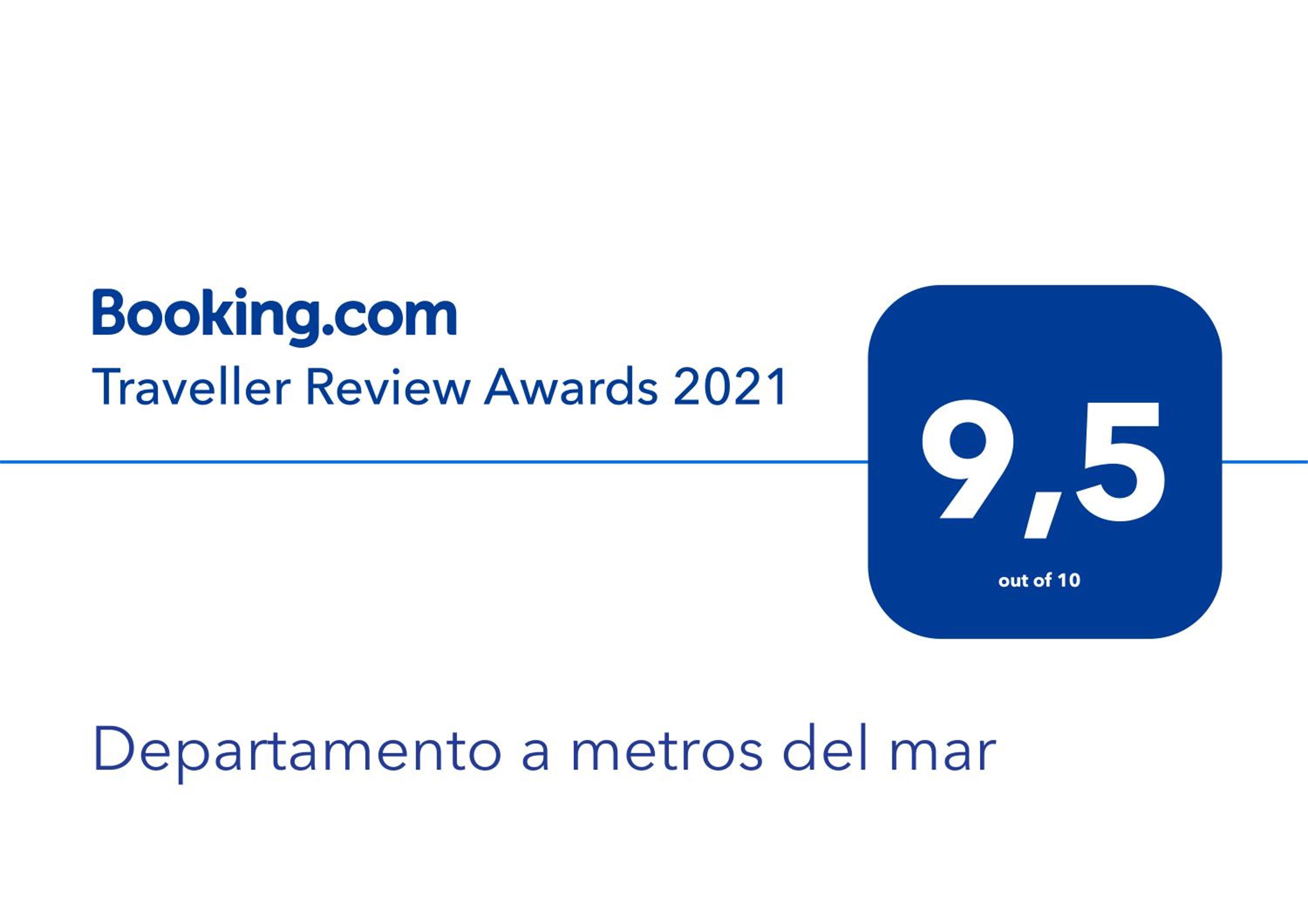 Departamento con parque a metros del mar