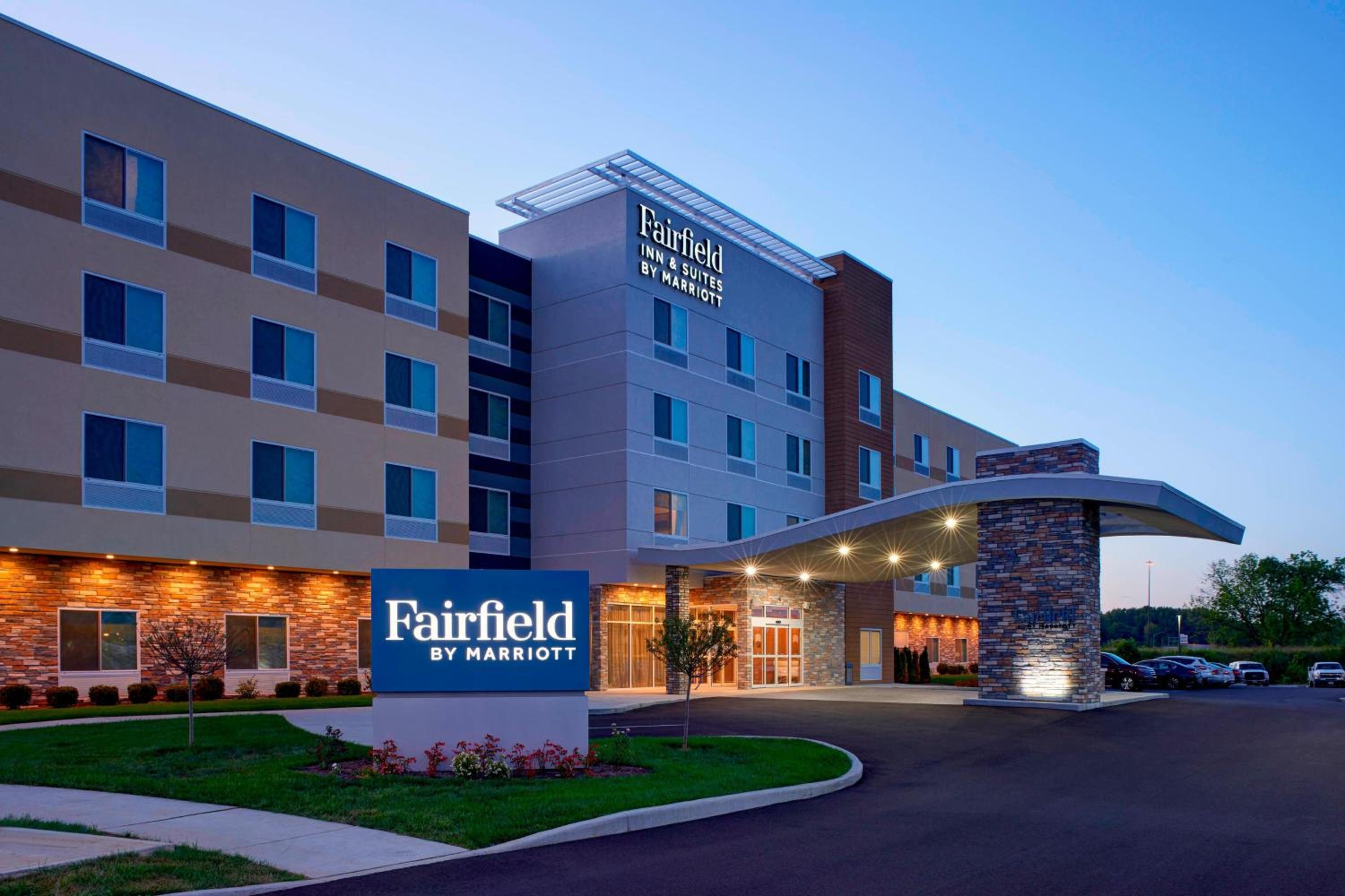 Columbus Vacations - Fairfield Inn Suites by Marriott Columbus, IN - Property Image 23
