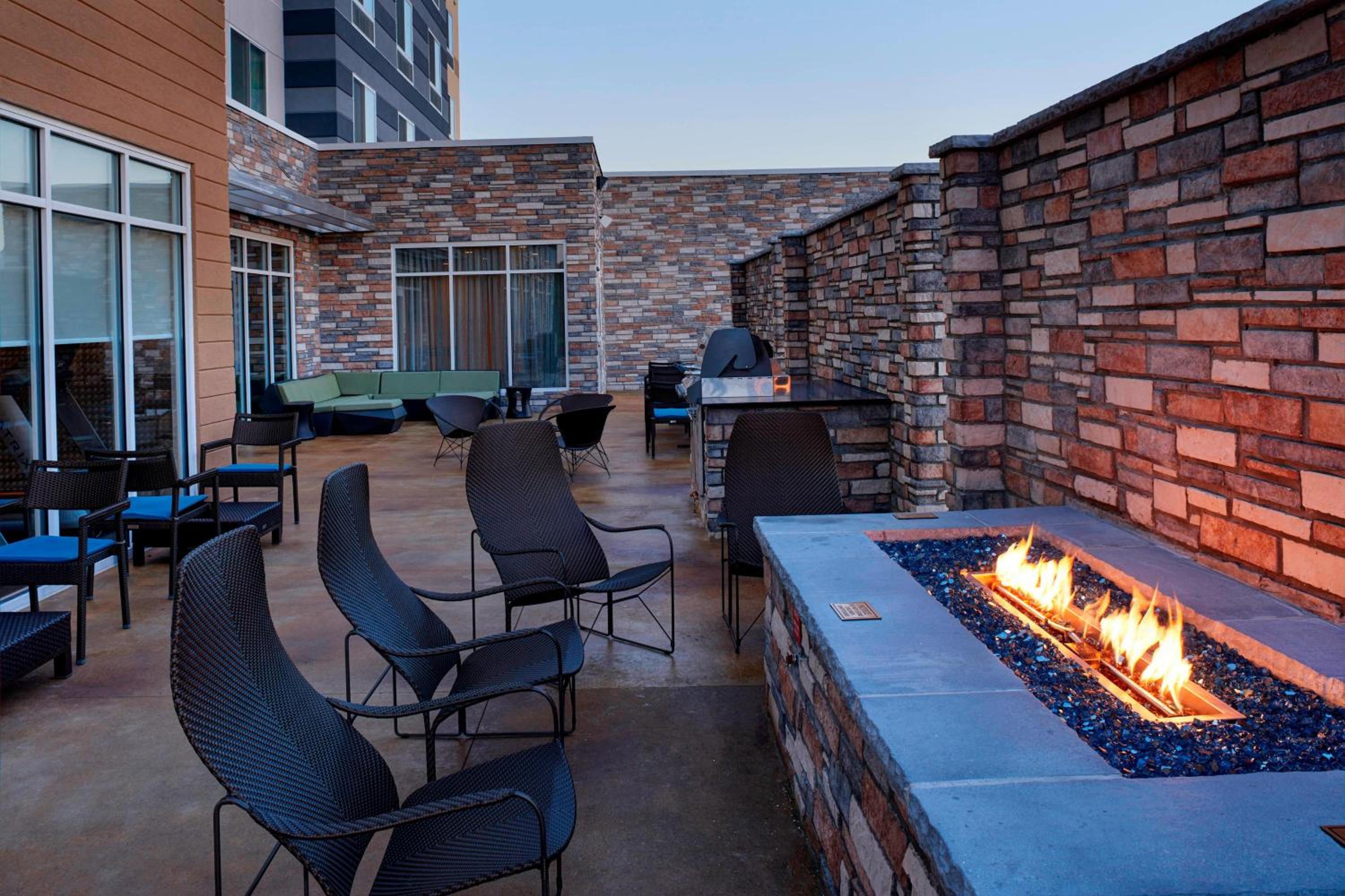 Columbus Vacations - Fairfield Inn Suites by Marriott Columbus, IN - Property Image 8