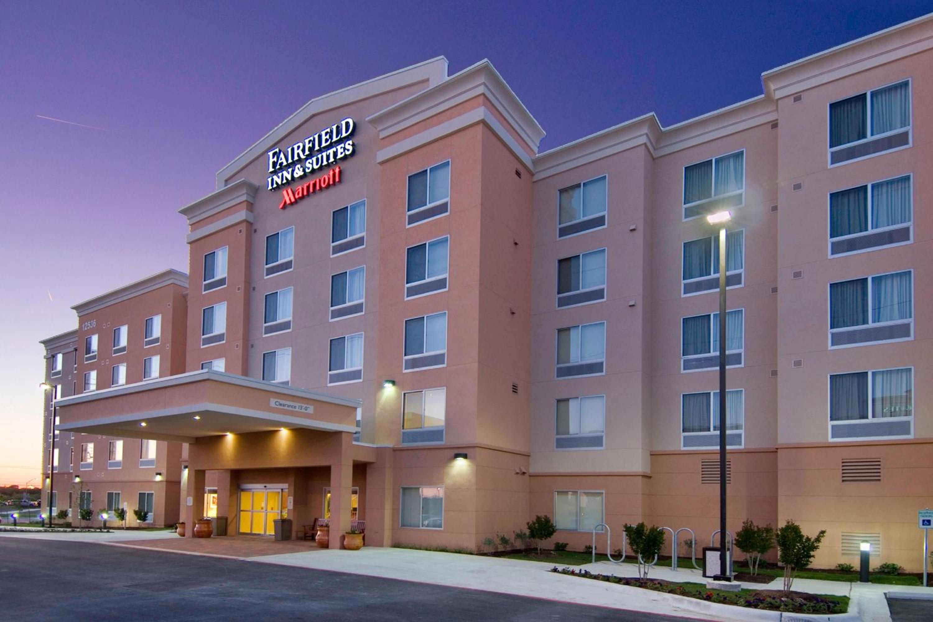 Hotel Fairfield Inn & Suites by Marriott Austin Parmer Tech Ridge - Image 1