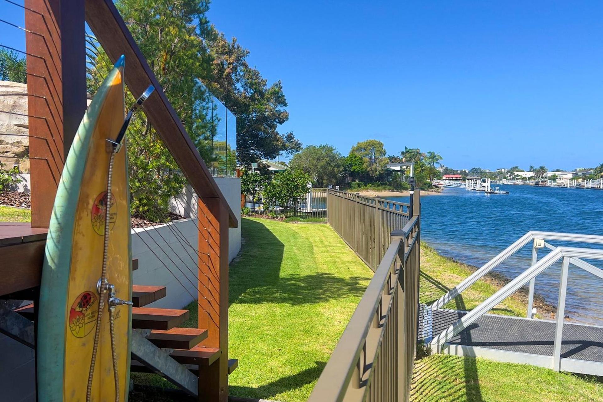 4 bedroom with large water frontage and pool, reverse air conditioning