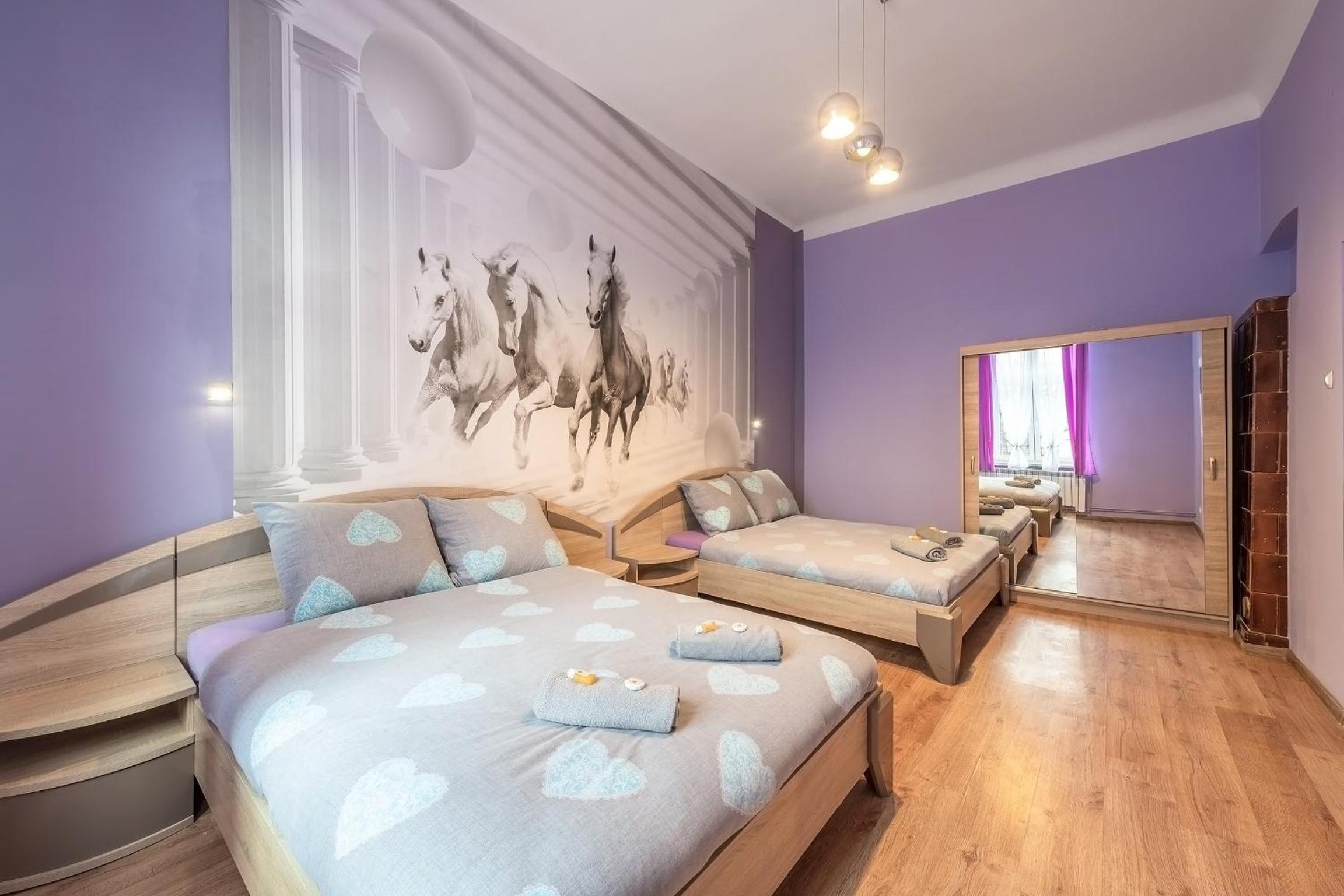 Queen Apartments