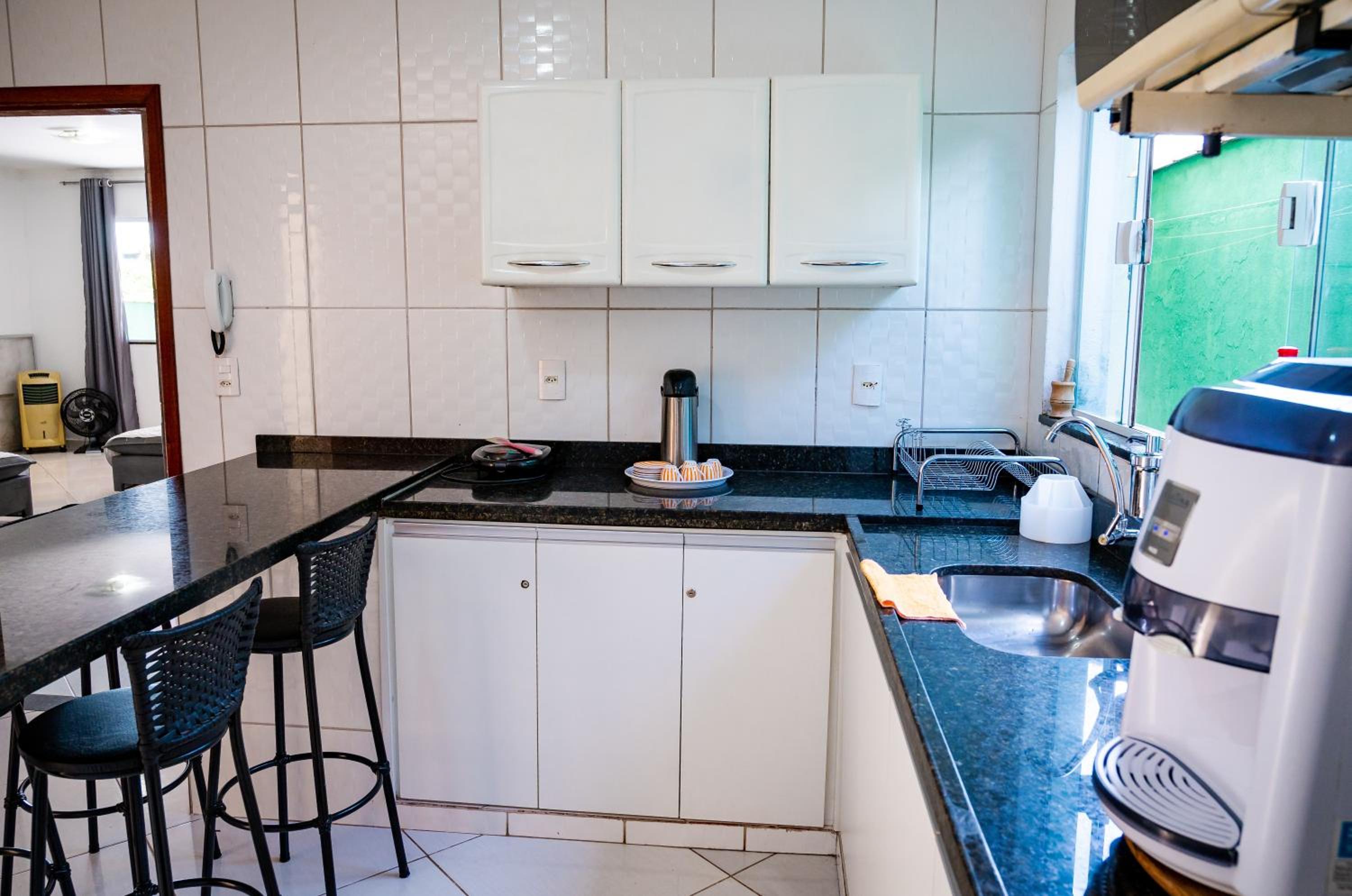 Casa familiar com piscina Penedo RJ