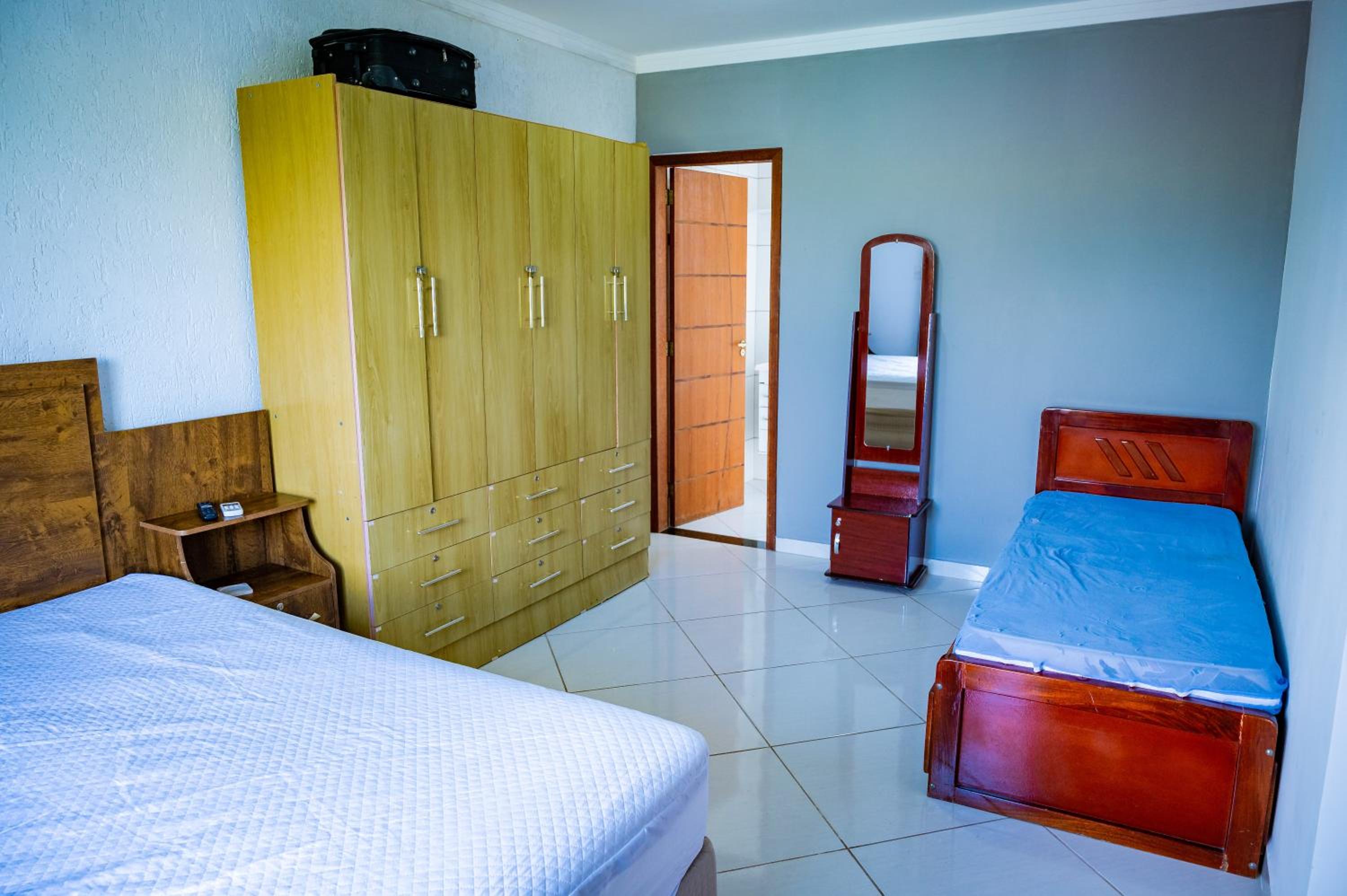 Casa familiar com piscina Penedo RJ