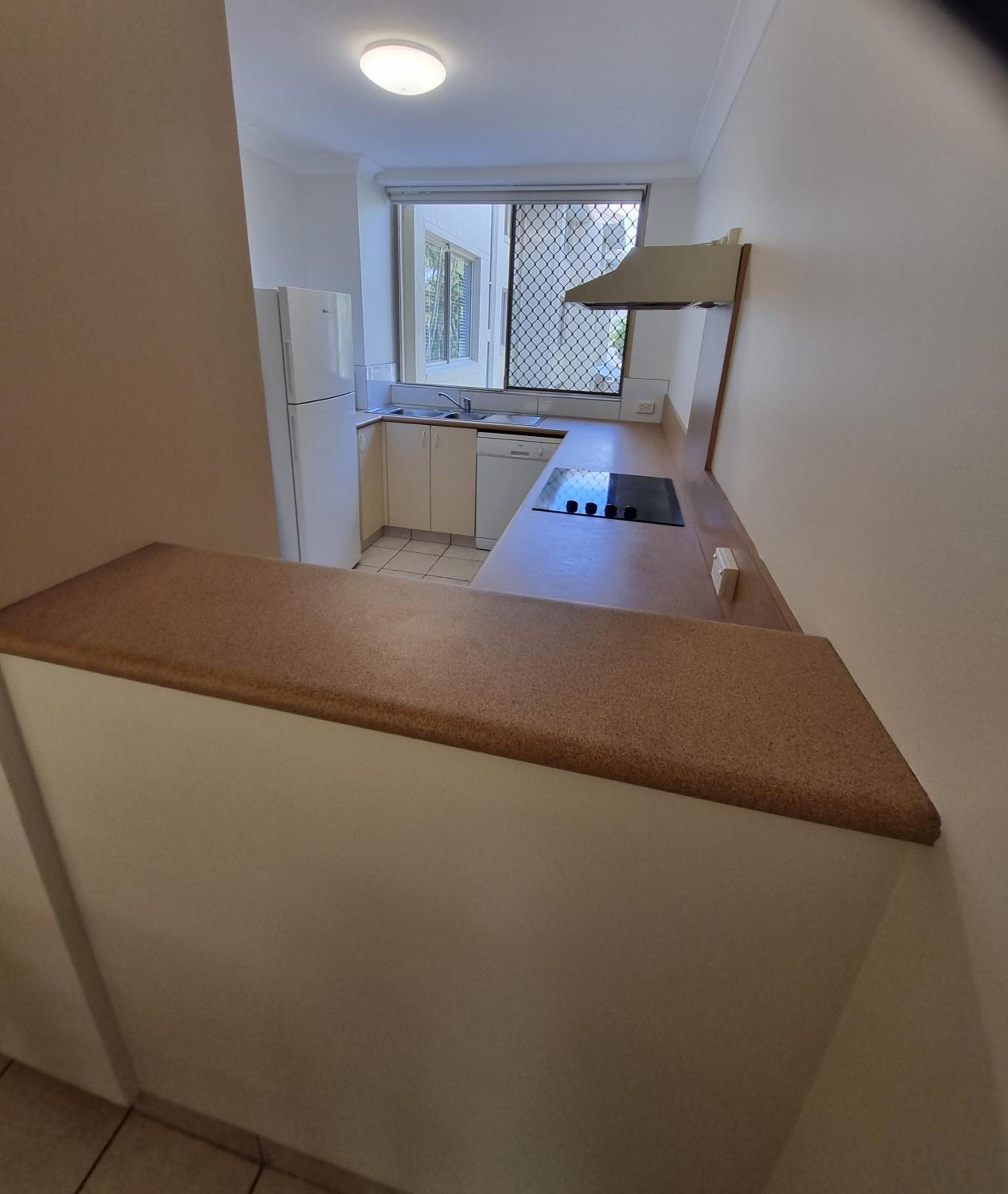 Santa Monica Apartments - Hosted by Burleigh Letting
