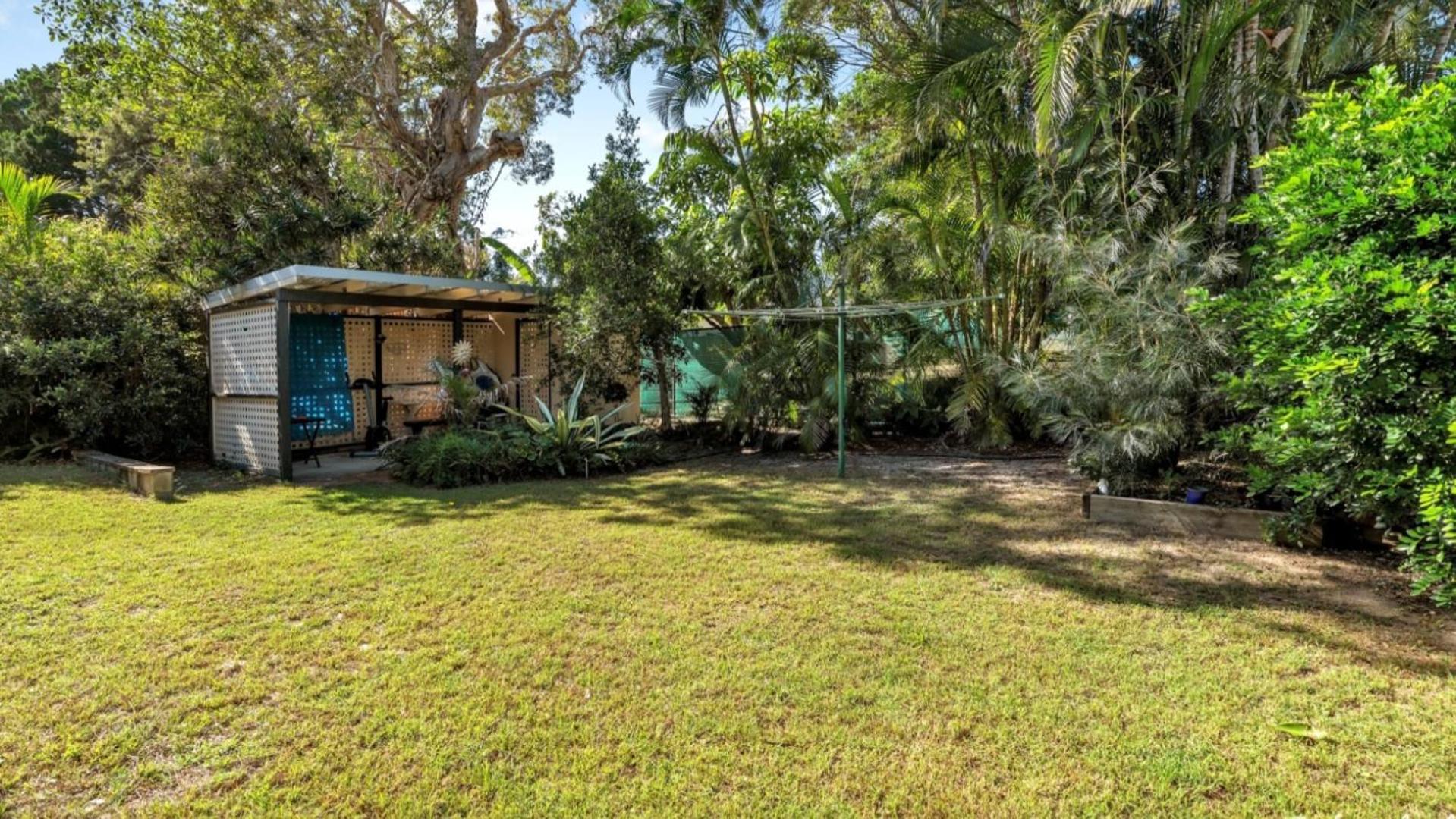 Cottage By The Surf Beach