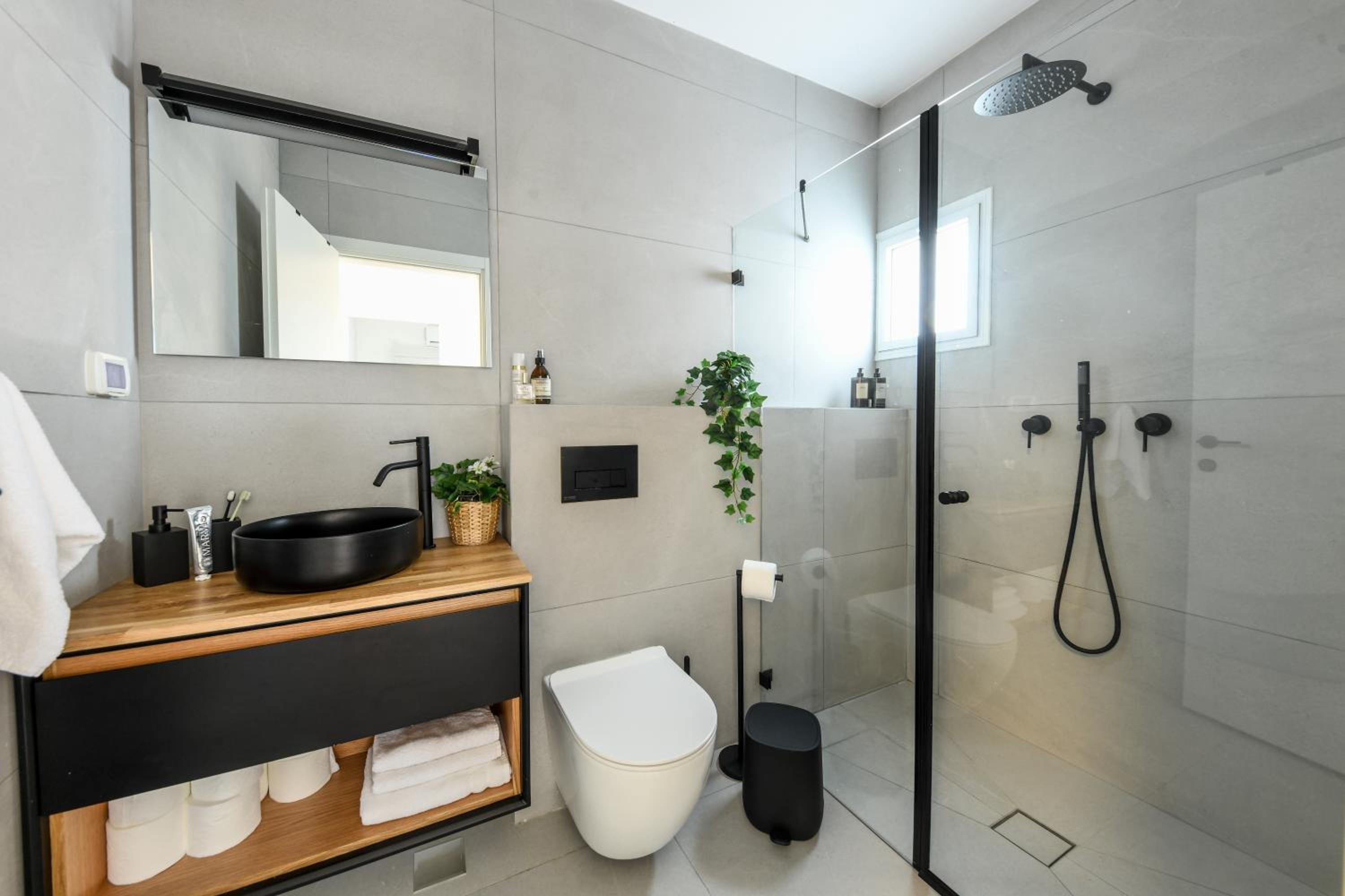 Ramat Hasharon Chic Peaceful Stay view 4