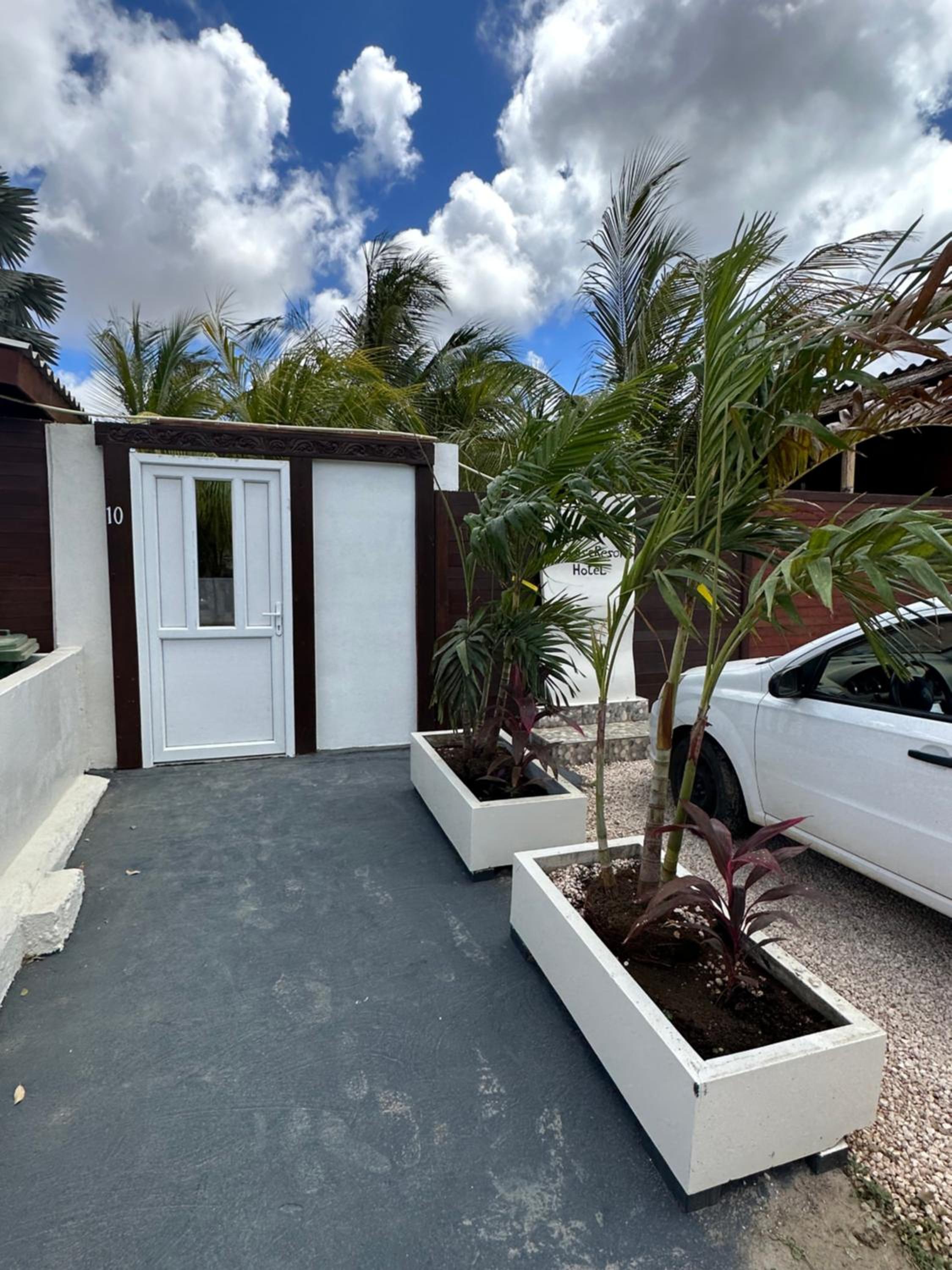 Studio - begane grond - poolside