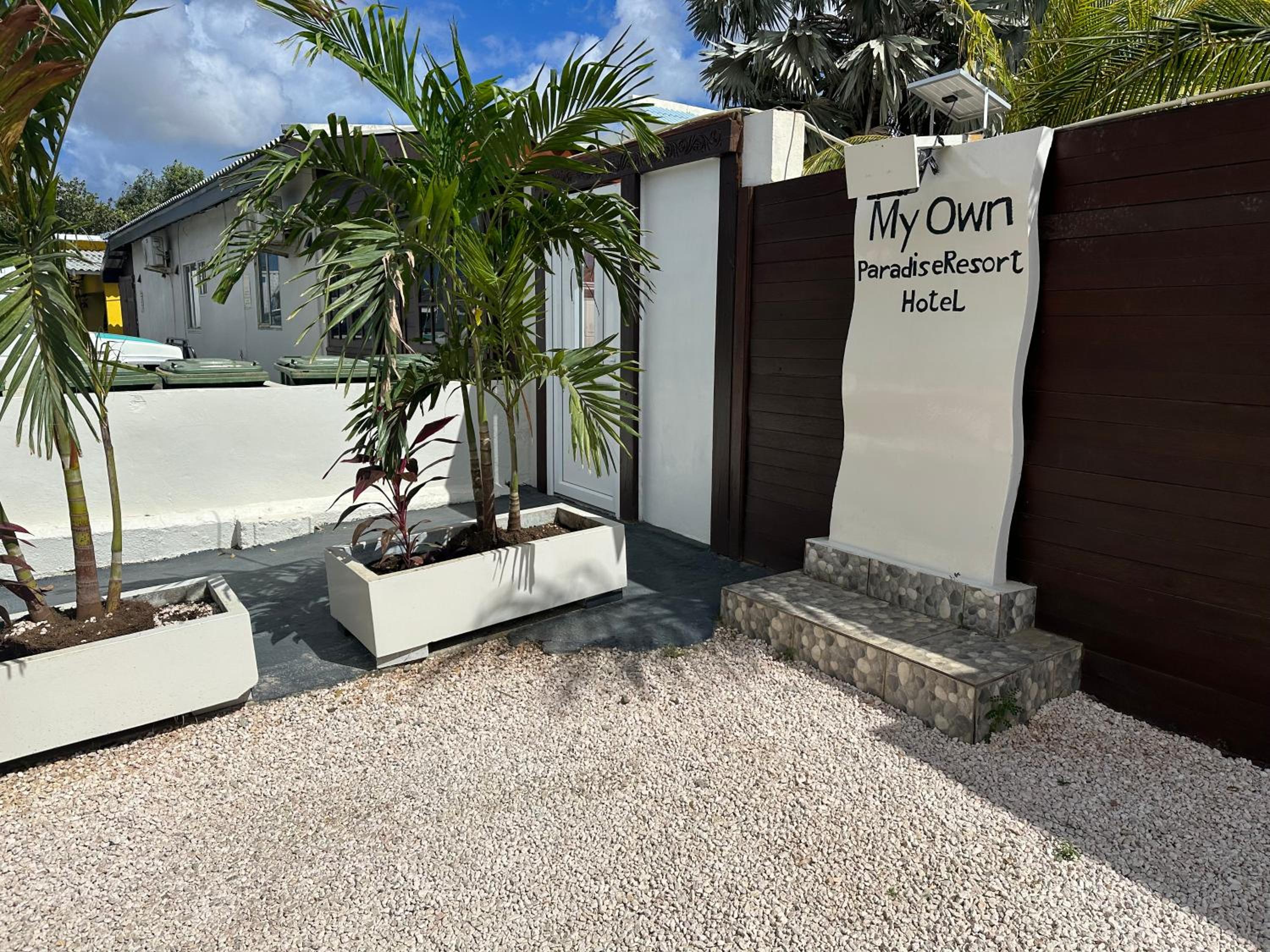 Studio - begane grond - poolside