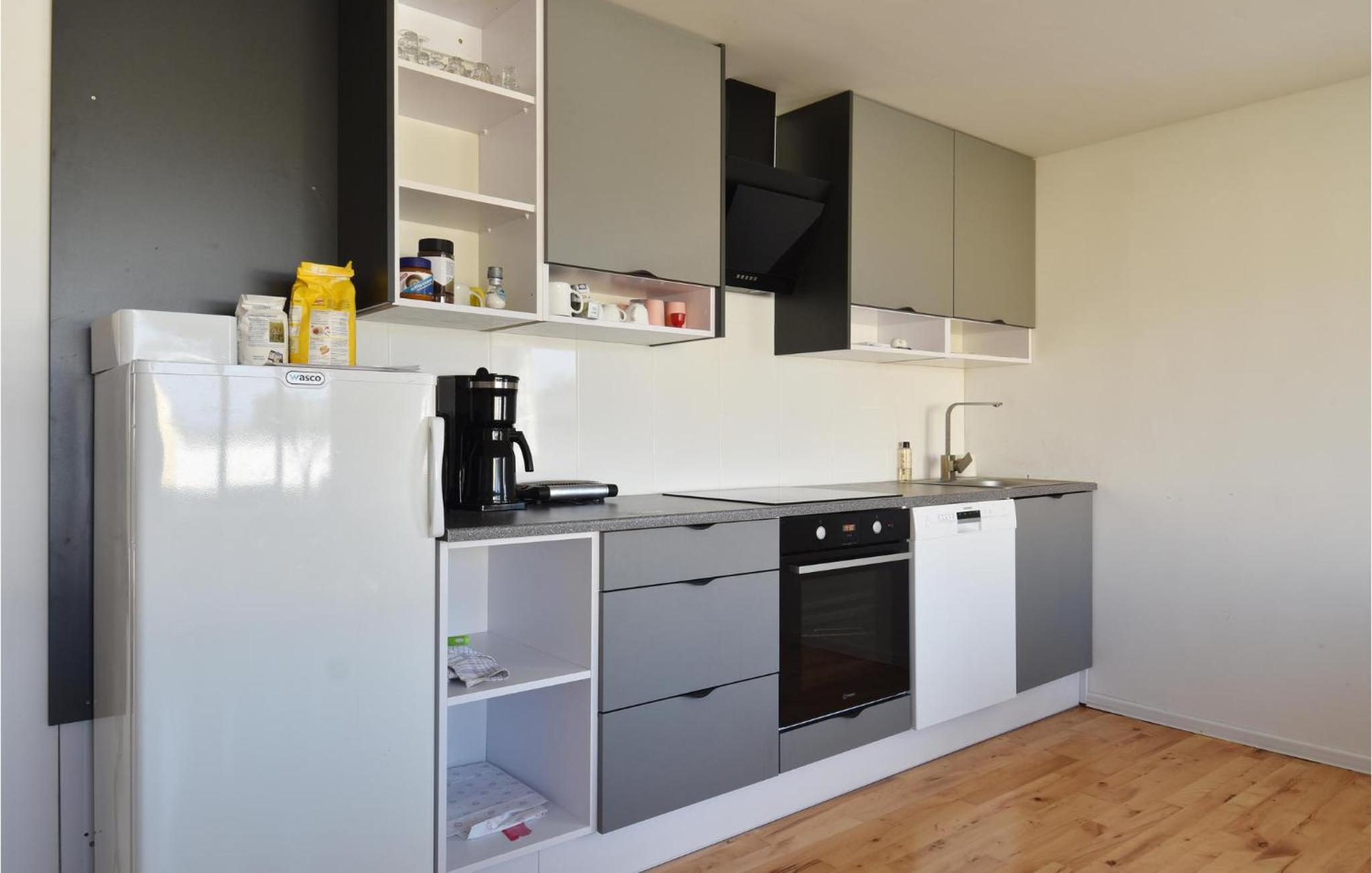Awesome Home In Harboøre With Kitchen