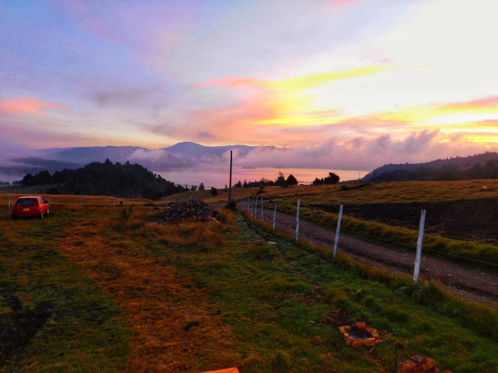 Cabaña con vista a la laguna de Tota