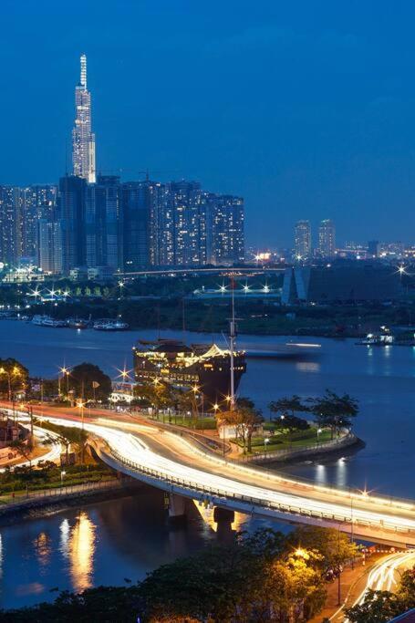 Lynh apartment Saigon D4