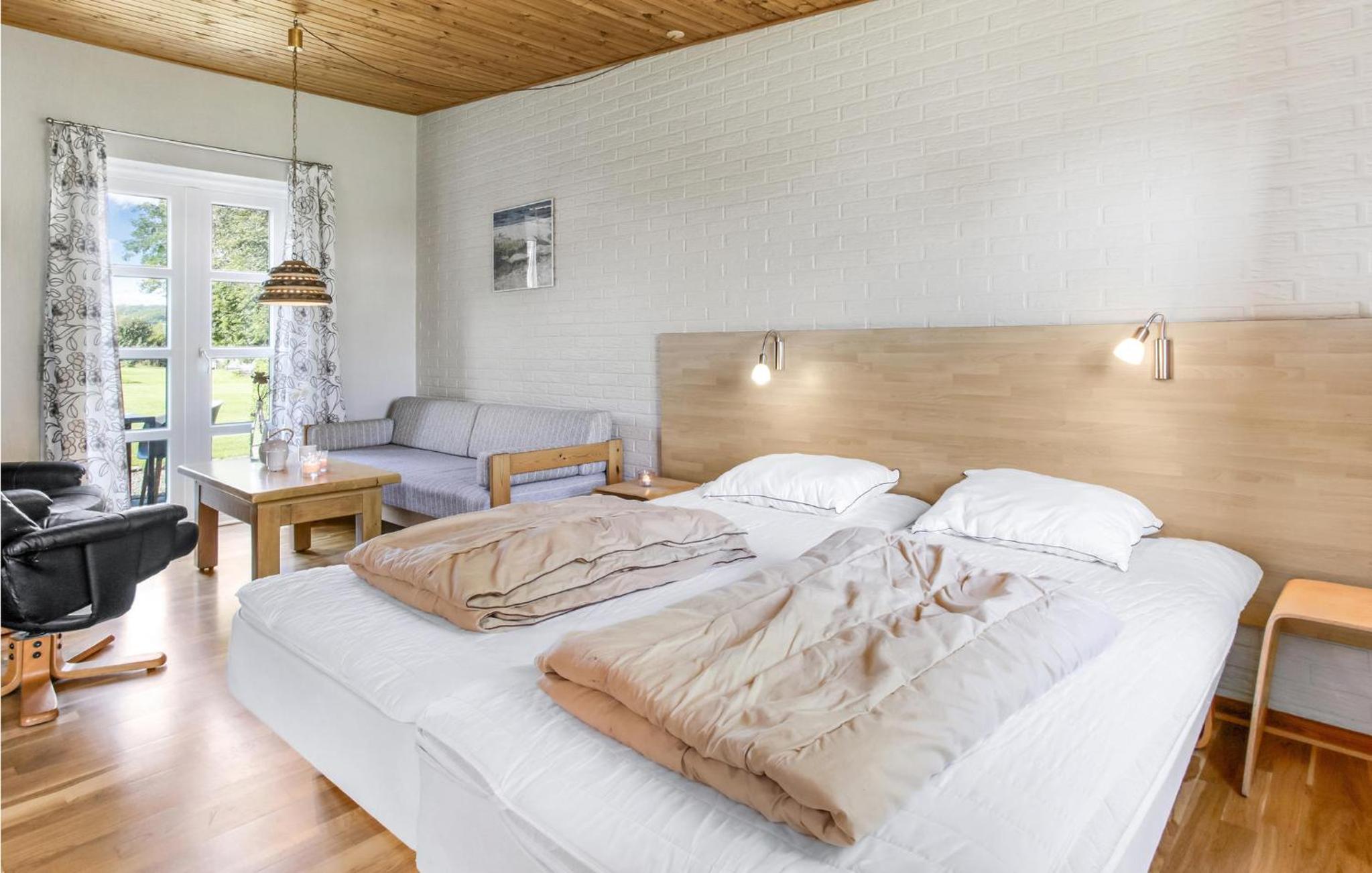 Cozy Apartment In Allinge With Wifi