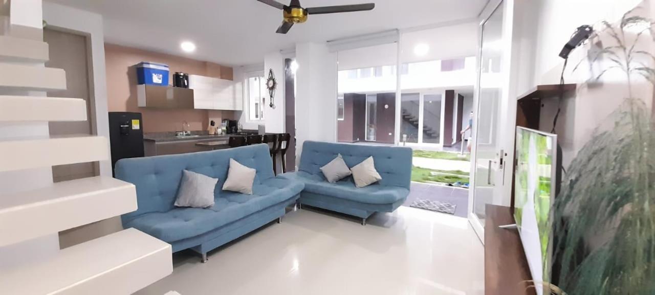 Hotel Casa frente al mar con piscina - Image 1