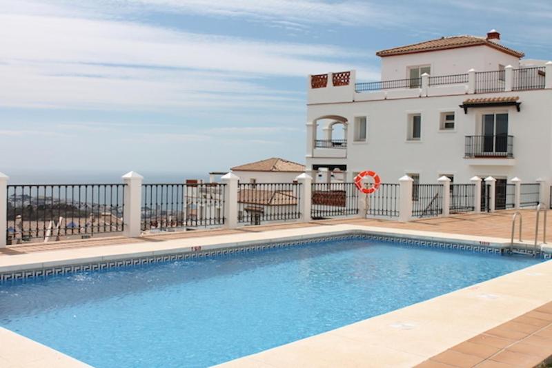 Apartment in Las Palmeras de Calahonda view 5