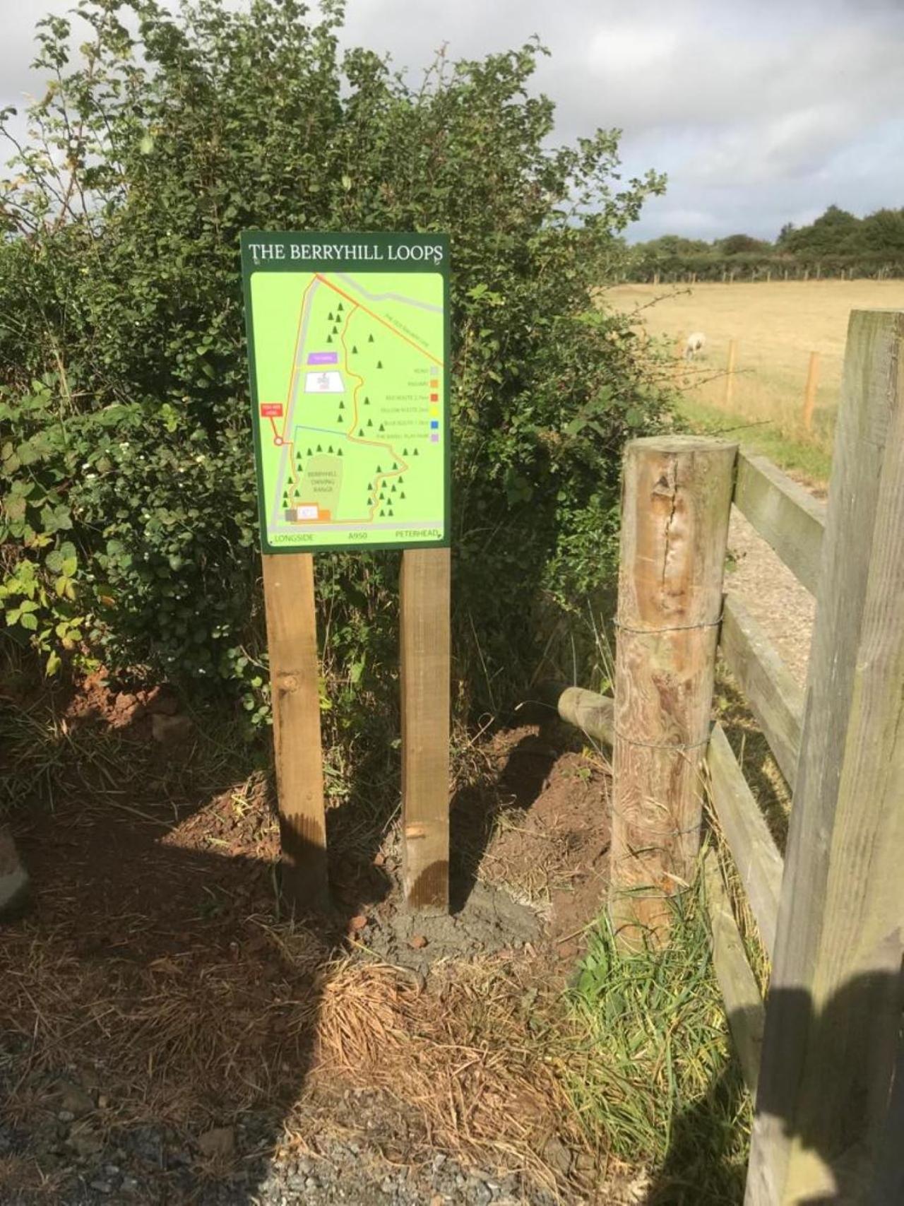 Berryhill East Steading - 3 bedroom 2 bathroom self-catering - sleeps 6 - Private off-road parking - Yard & Shed - Suit Contractors - Peterhead 1 mile - Ne view 2
