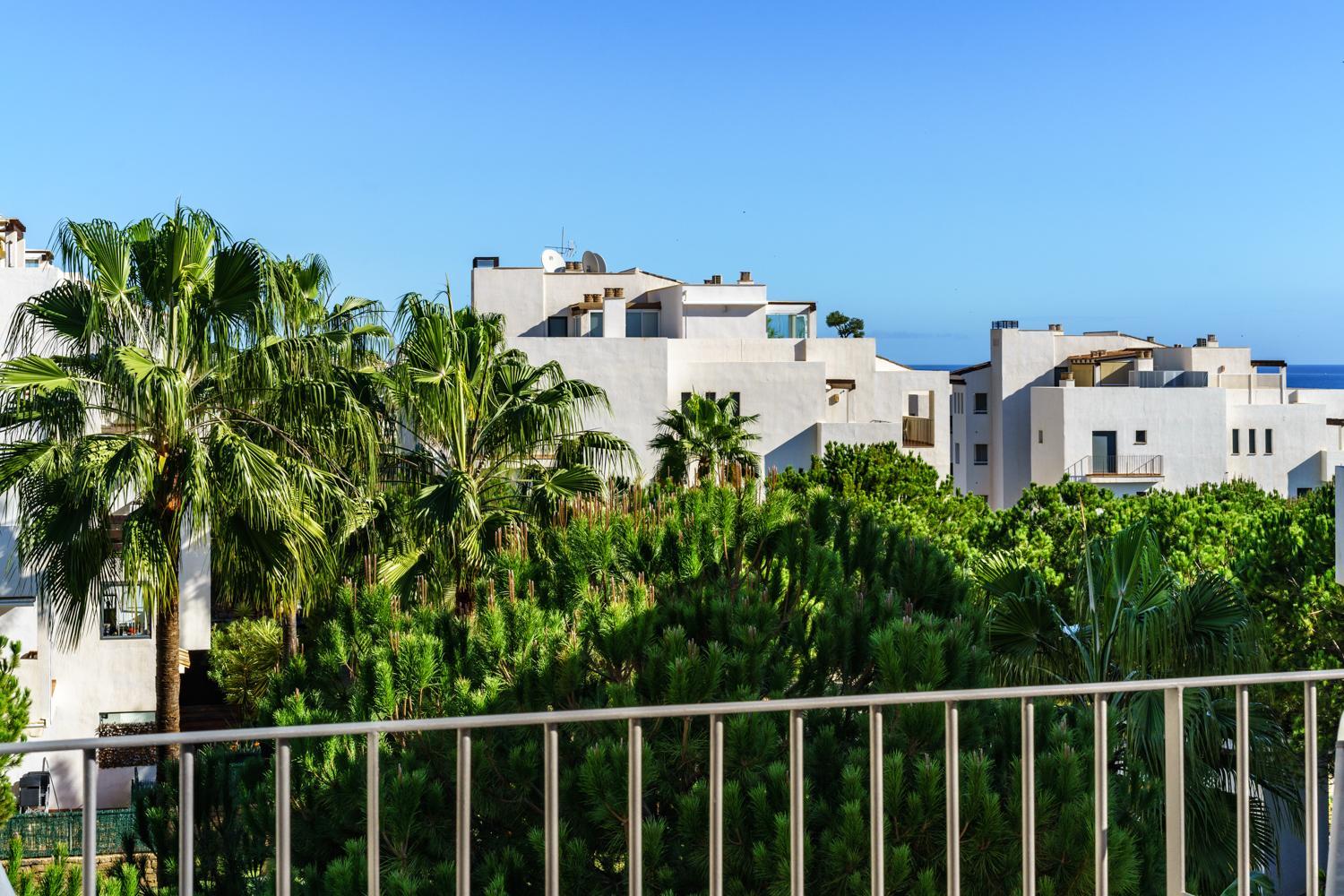 Lovely apt with pool by Costarentals - Ref 87
