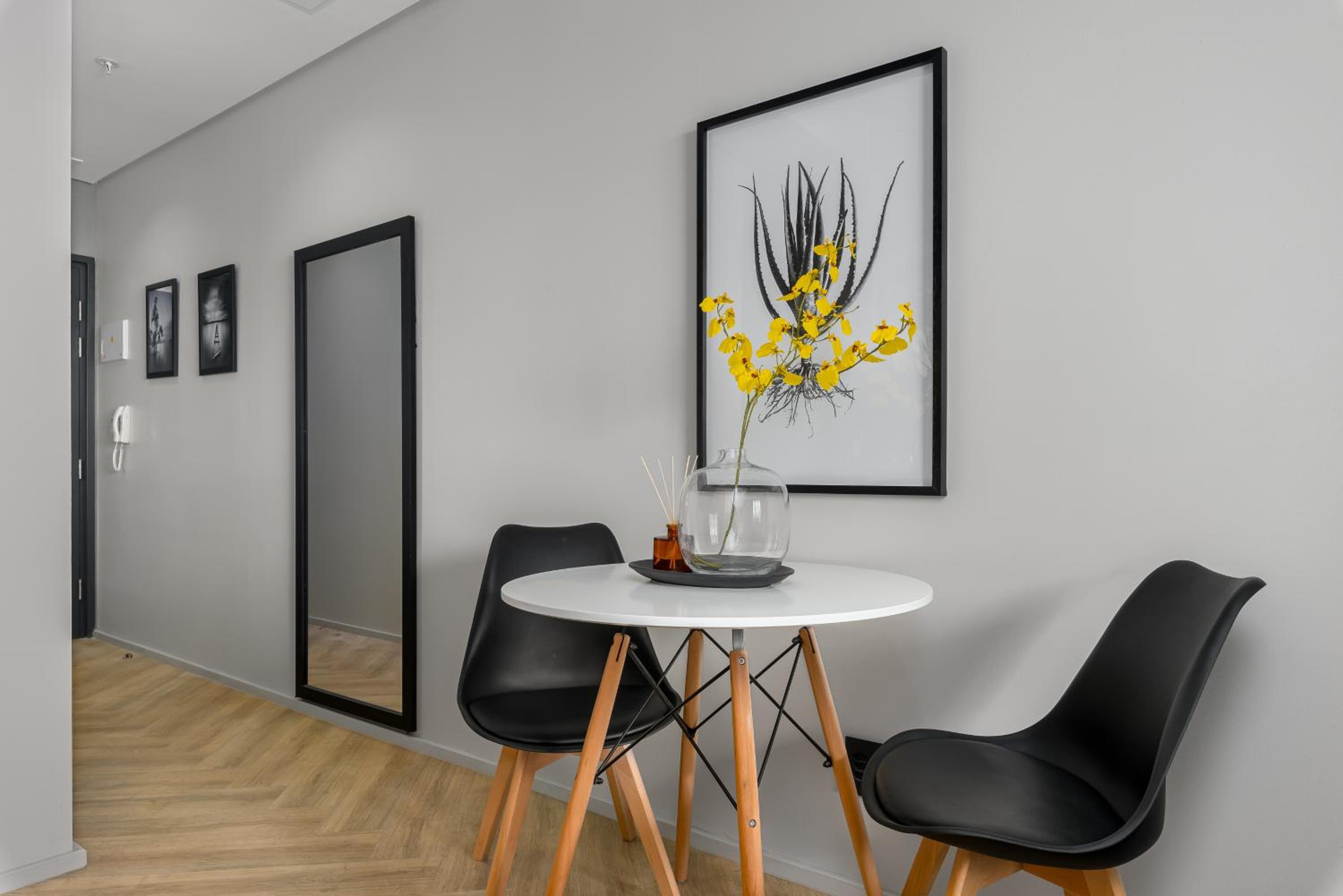 One Thibault Luxury Apartments