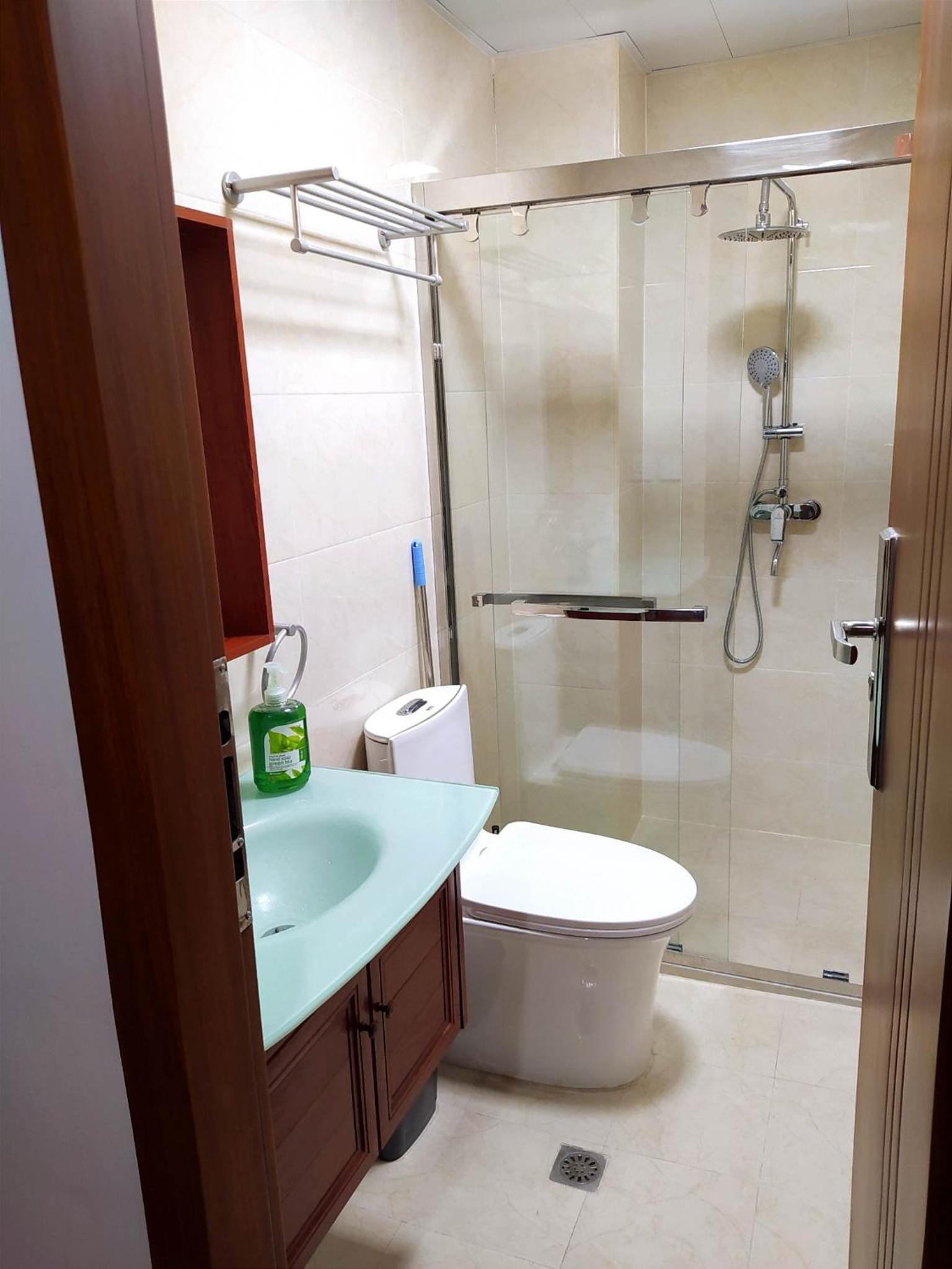 UNIT 3F-18 MEGATOWER RESIDENCES III view 3