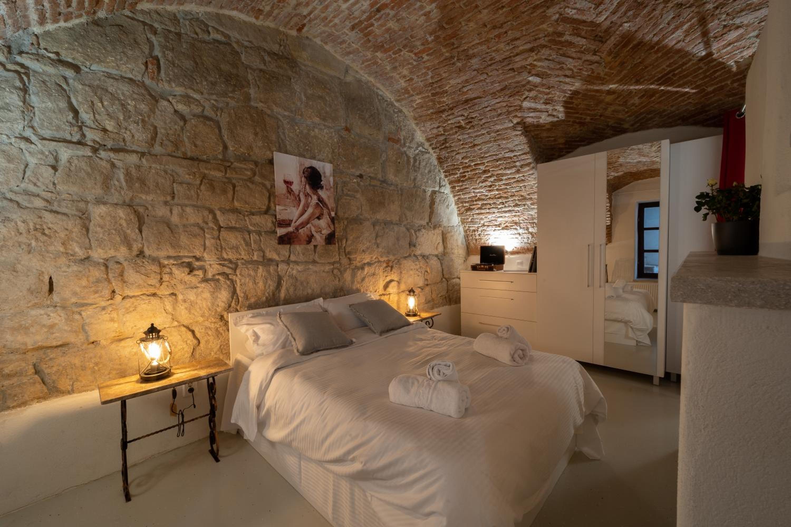 5* luxury in Unirii square. view 5