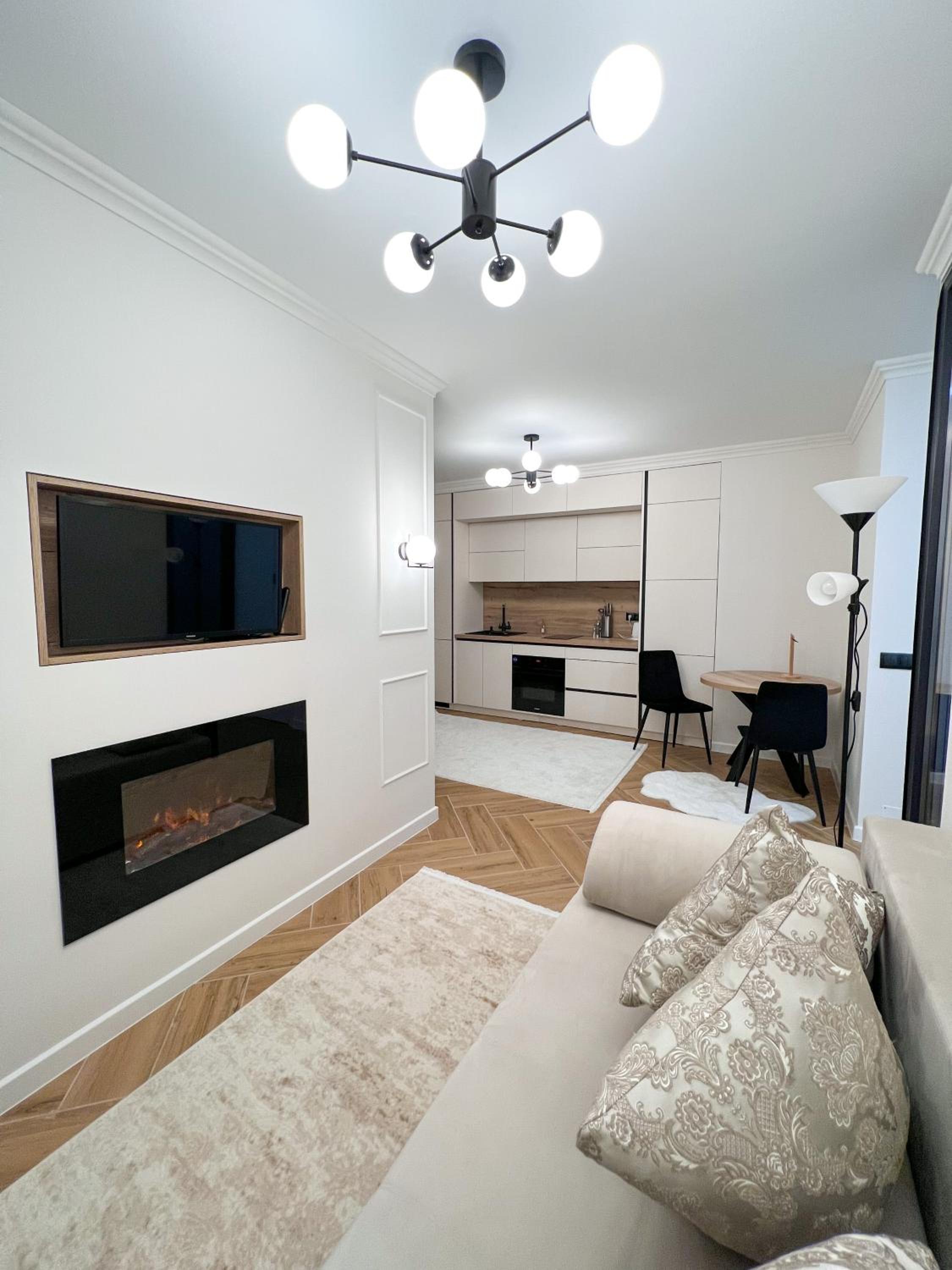 RentHouse Apartments Neoclassic