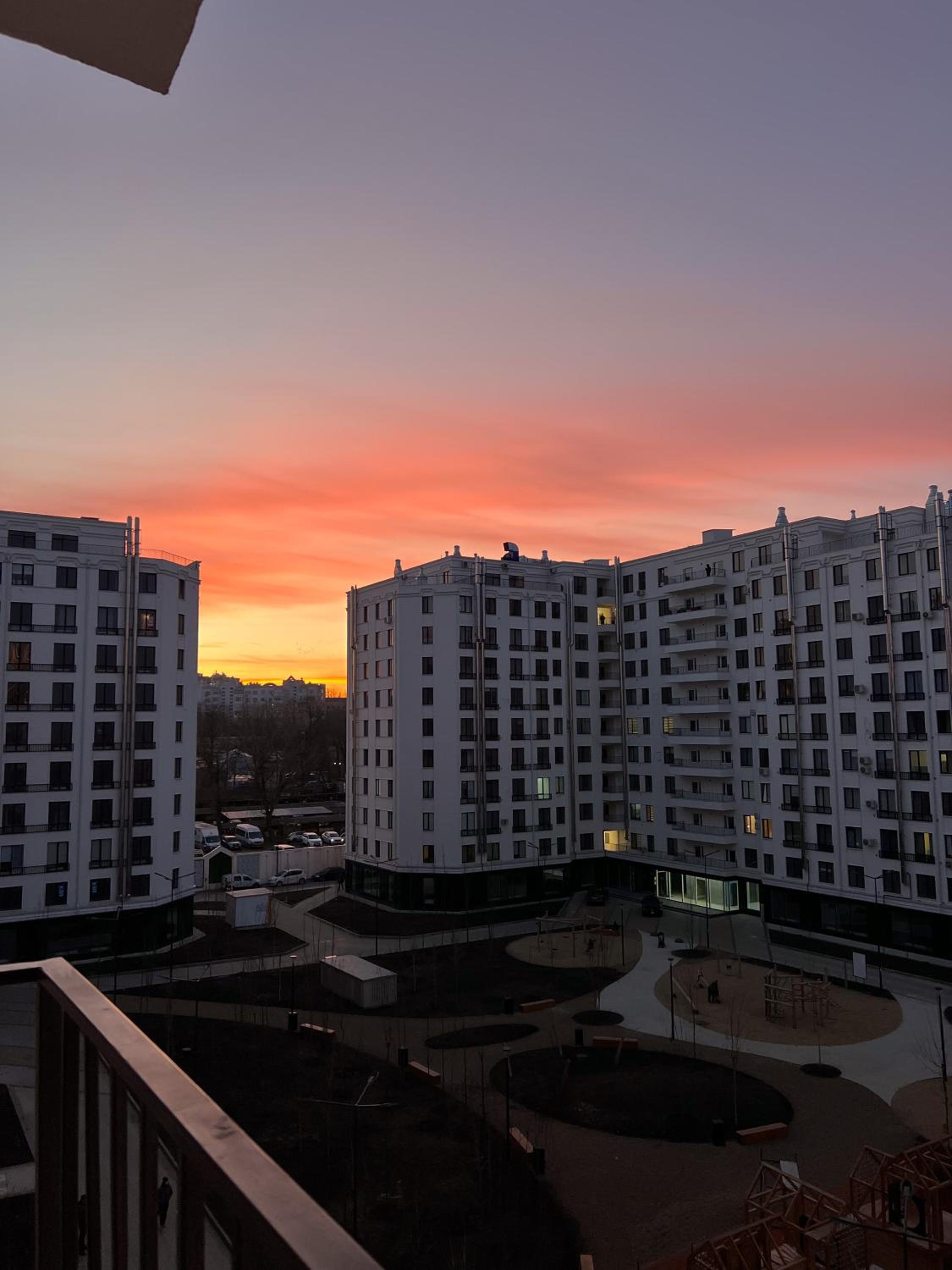 RentHouse Apartments Neoclassic