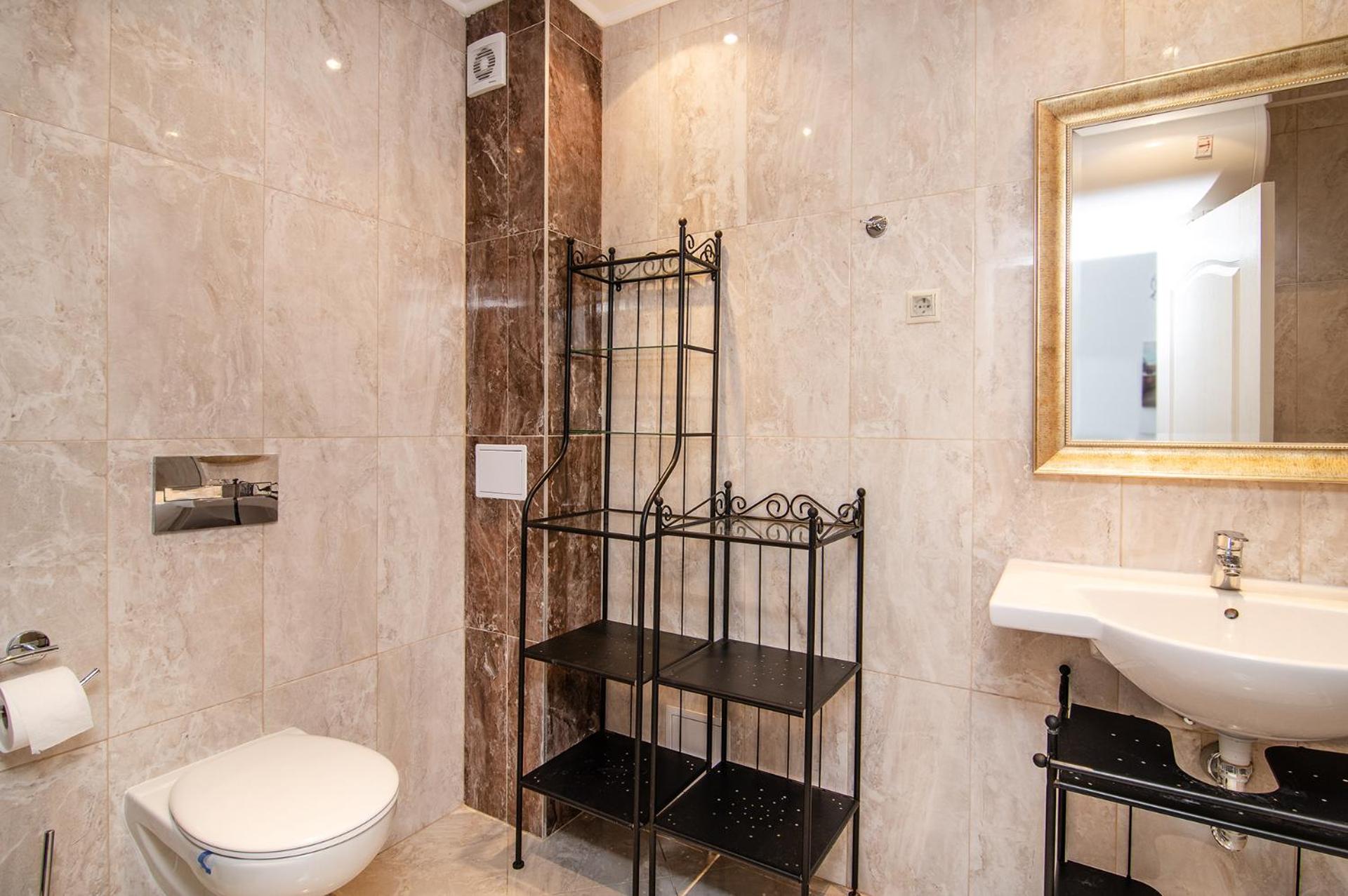 La Mer flat 9 parking and beach access