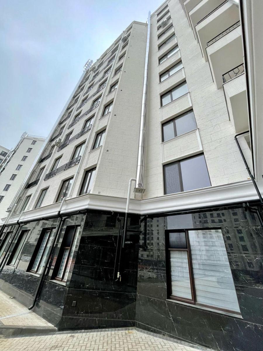 RentHouse Apartments Neoclassic