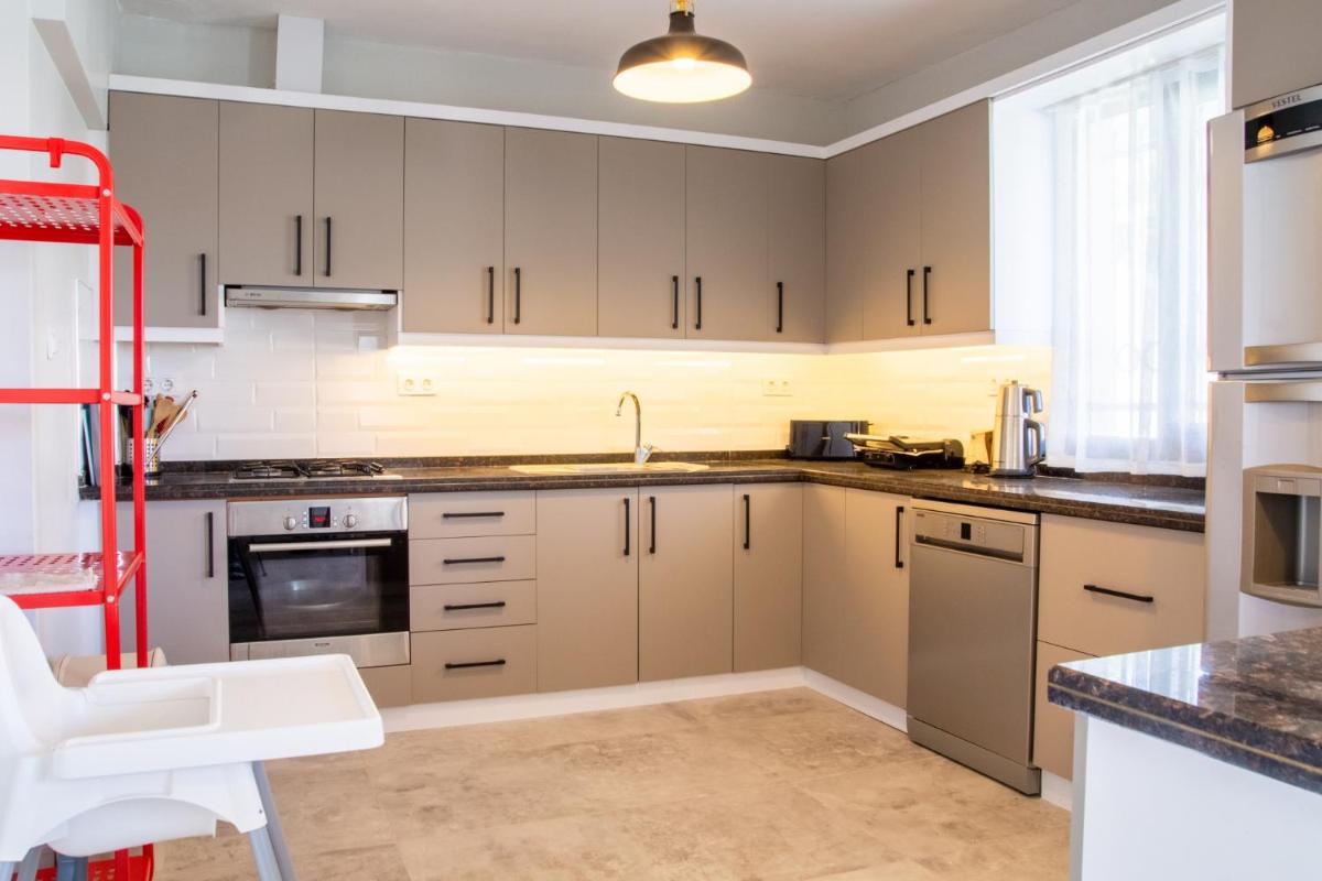 Fully Furnished and Stylish Villa in Izmir view 3