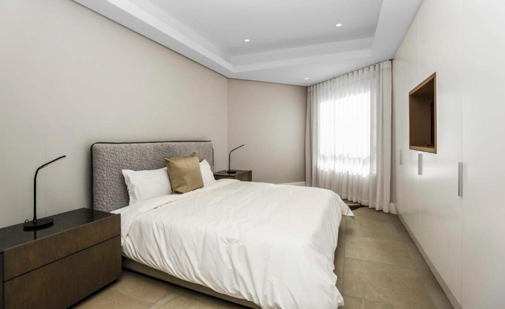 Johannesburg Vacations - Remarkable 2-Bed Apartment in Johannesburg - Property Image 1