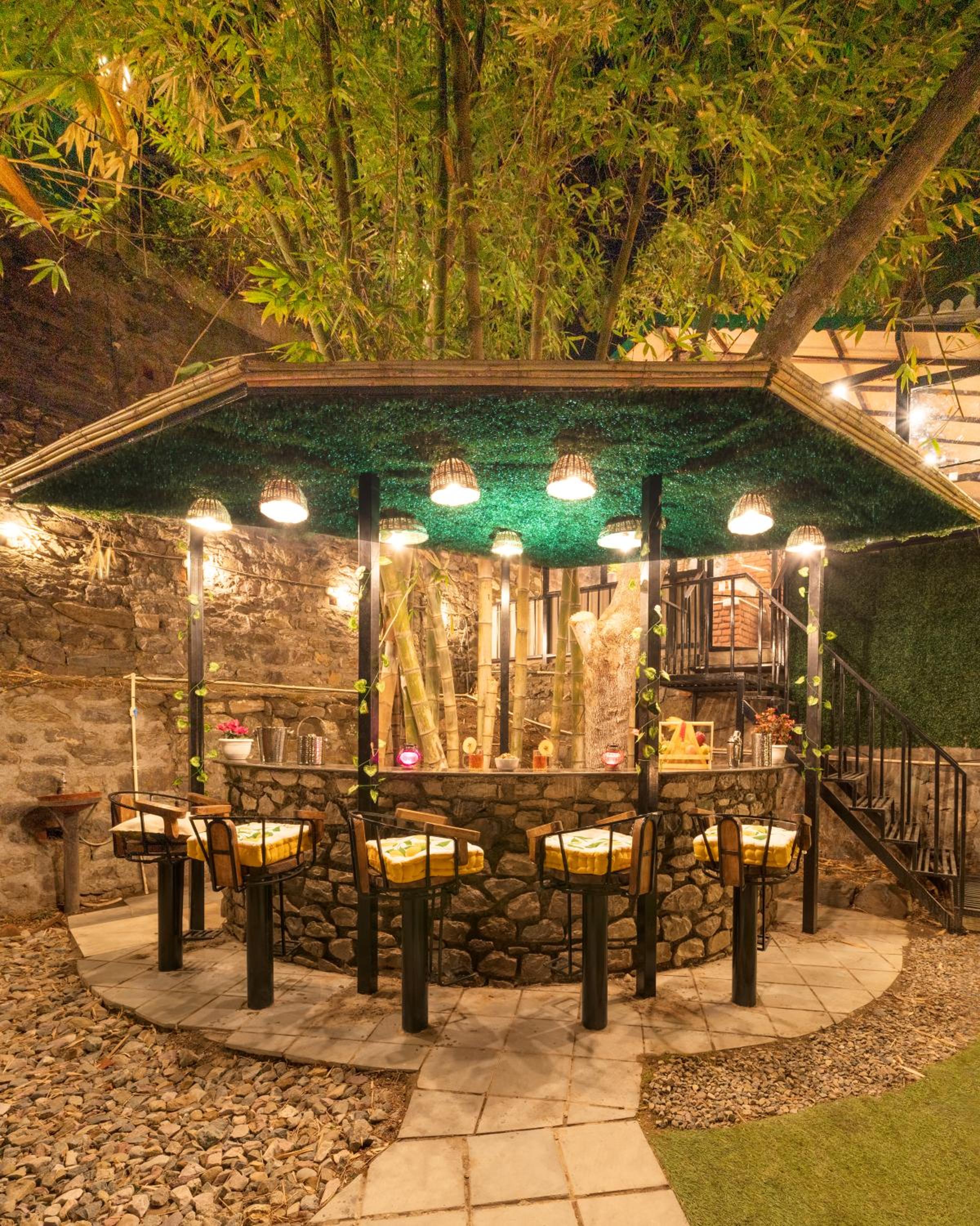 SaffronStays Farsouli 1° view 3