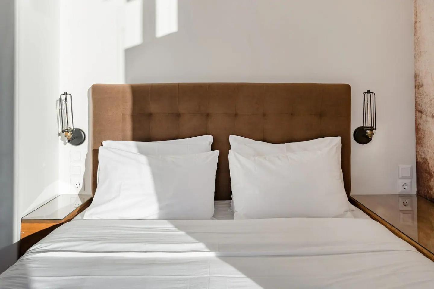 Explore Nightlife Near an Apartment With an Acropolis View