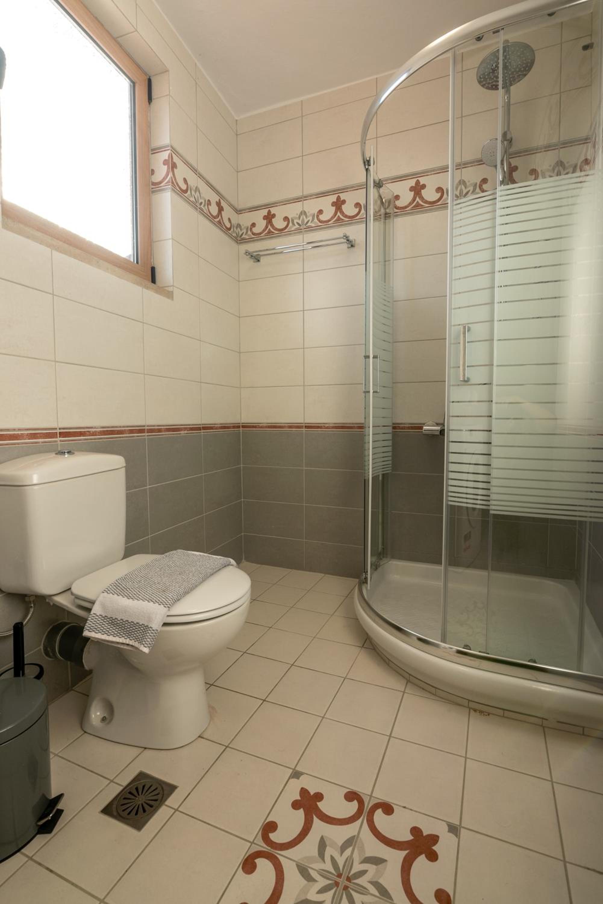 Photo 57