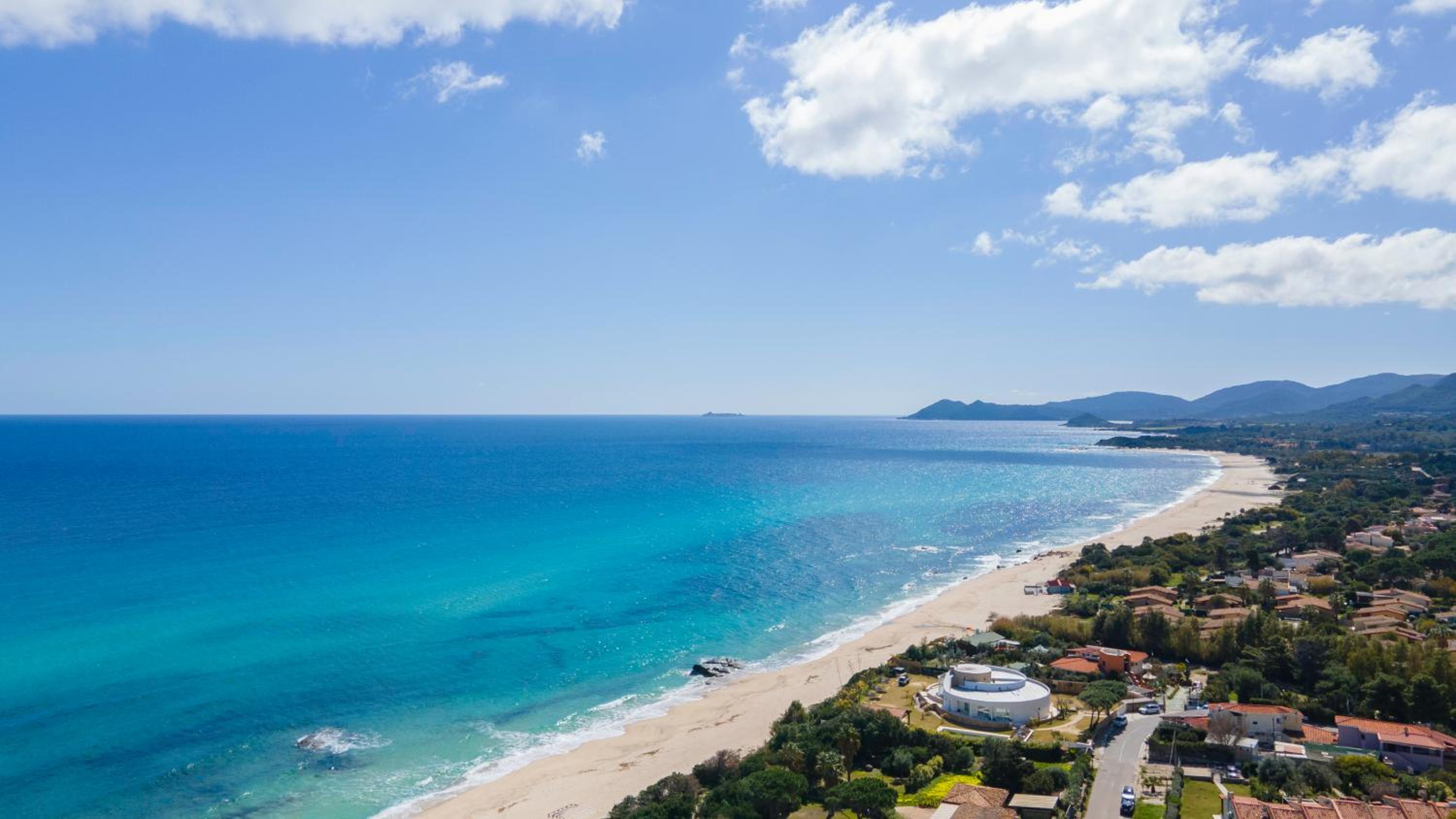 Free Beach 1240 - 50 mt from the beach