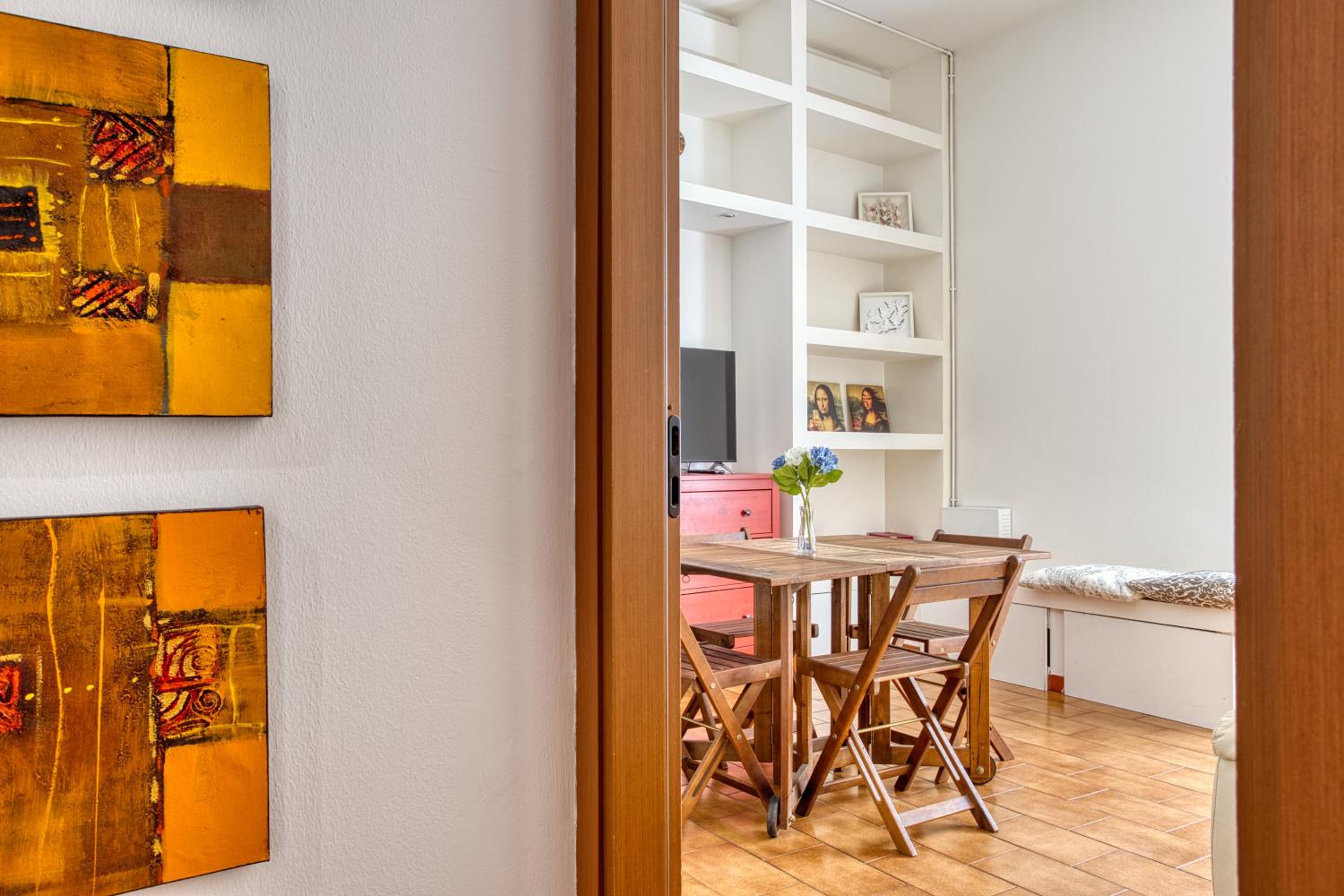 JOIVY Adorable 1 bed flat near centre