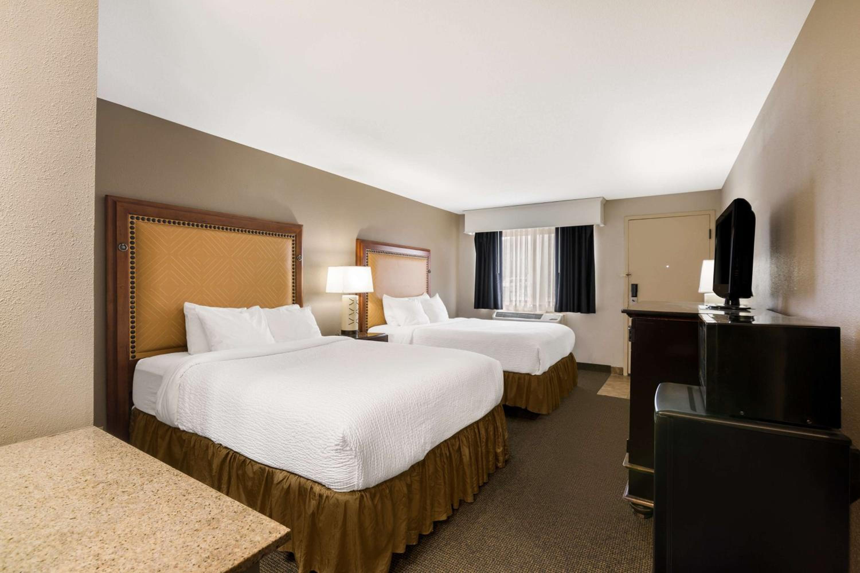 Minot Vacations - Revel Hotel Minot - SureStay Collection by Best Western - Property Image 20