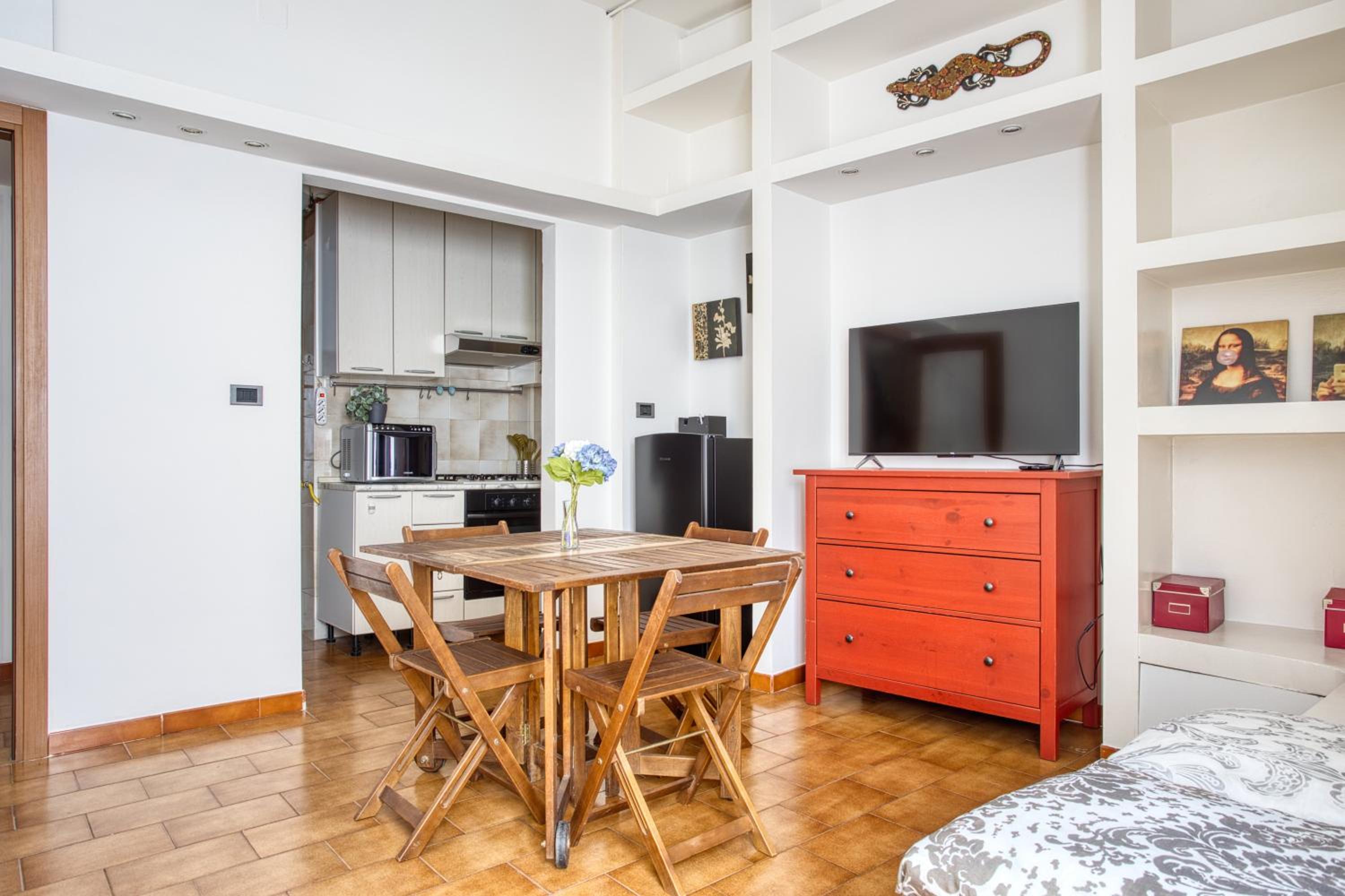 JOIVY Adorable 1 bed flat near centre