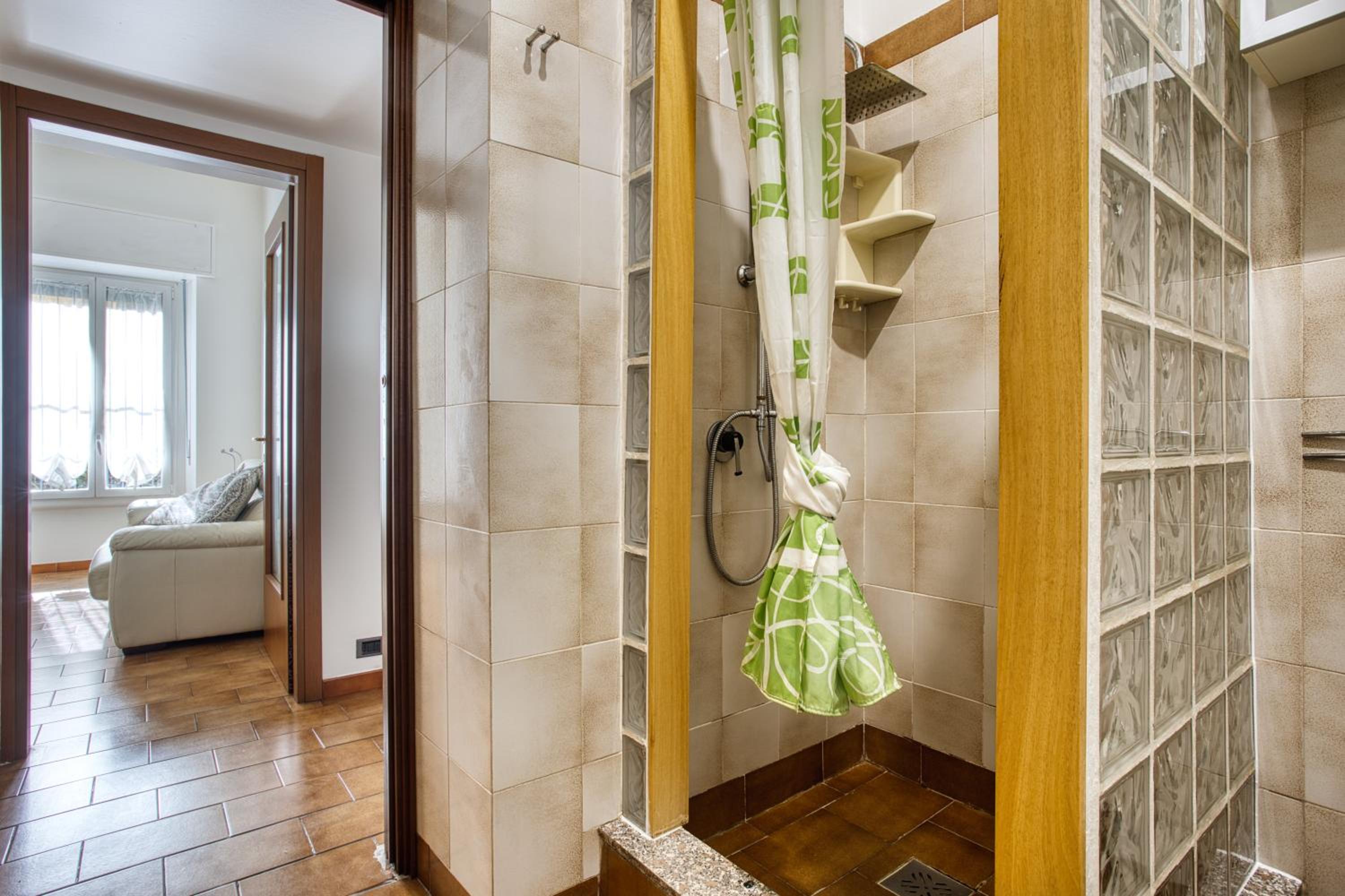 JOIVY Adorable 1 bed flat near centre