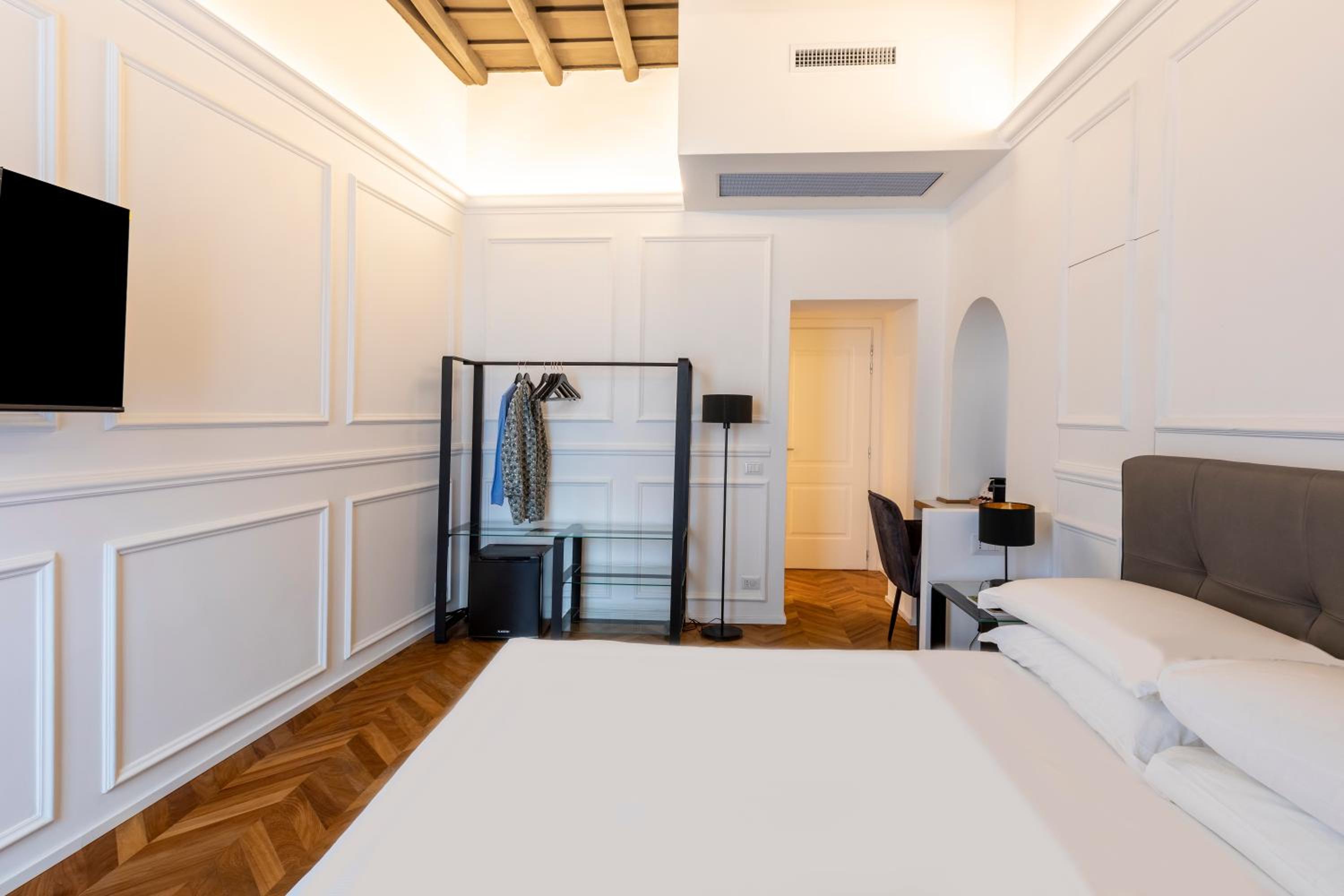 Largo Arenula Suites