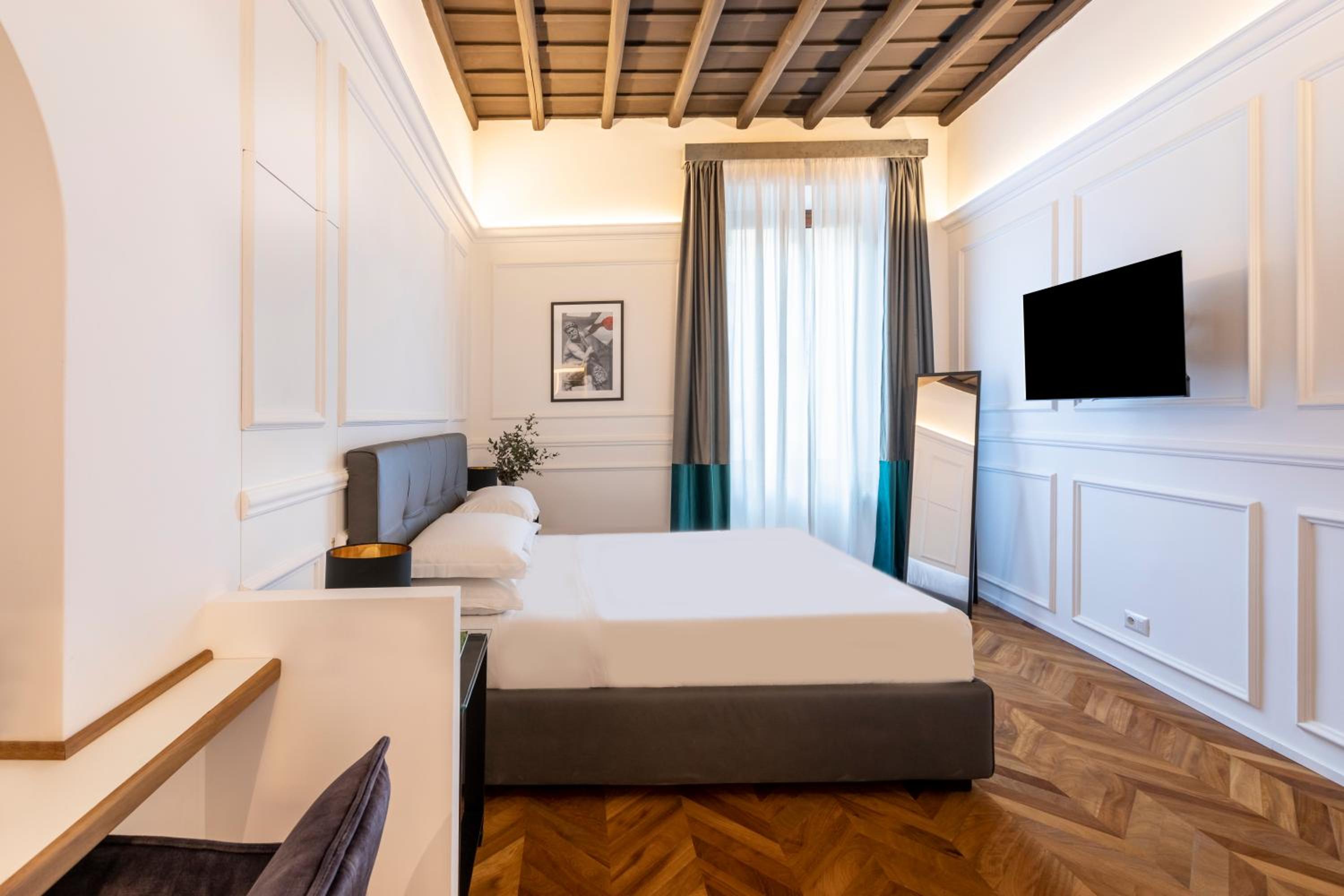 Largo Arenula Suites