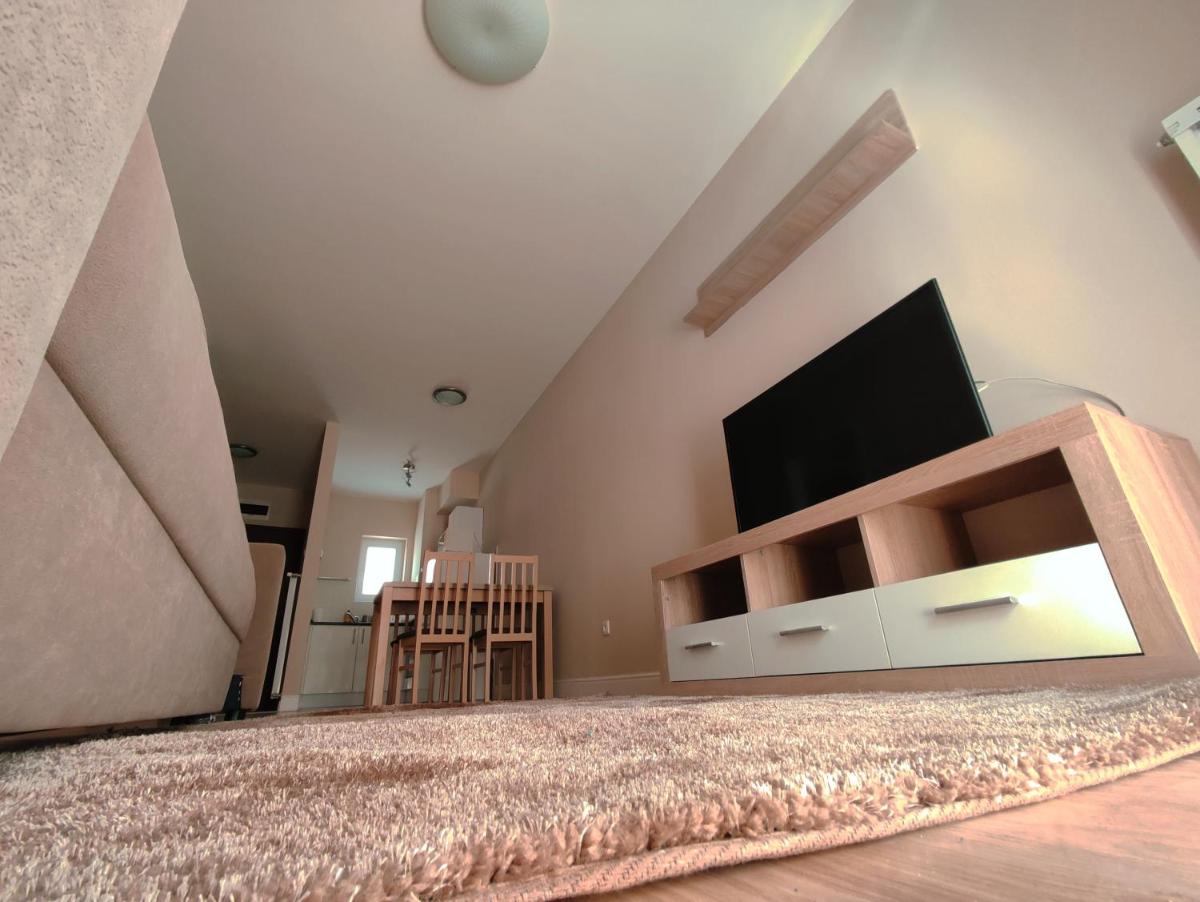 Victoria Garden Apartments view 3