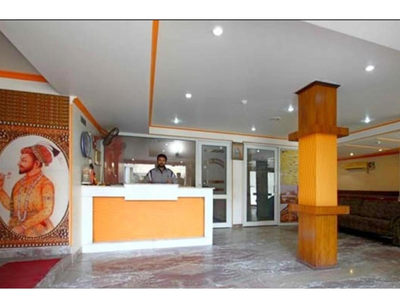 Hotel Viren Pacfic, Agra
