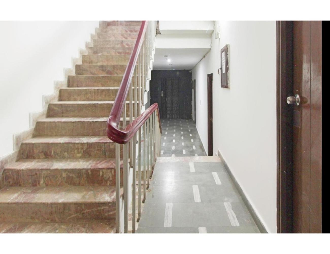 Hotel Viren Pacfic, Agra