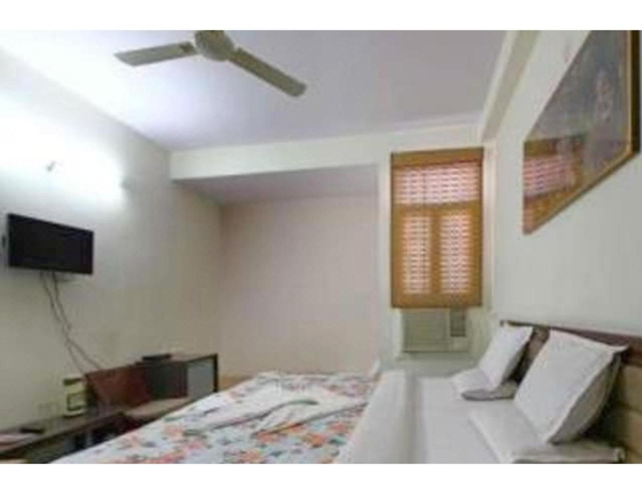 Hotel Viren Pacfic, Agra