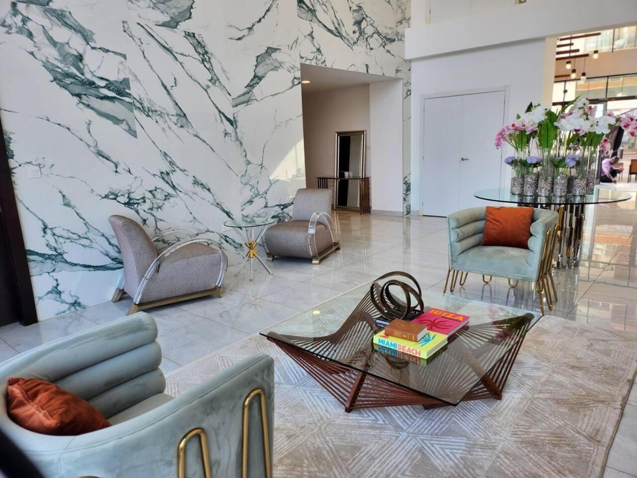 Elegant & Luxury Gem-5 Star Location -Pools Gym! view 5